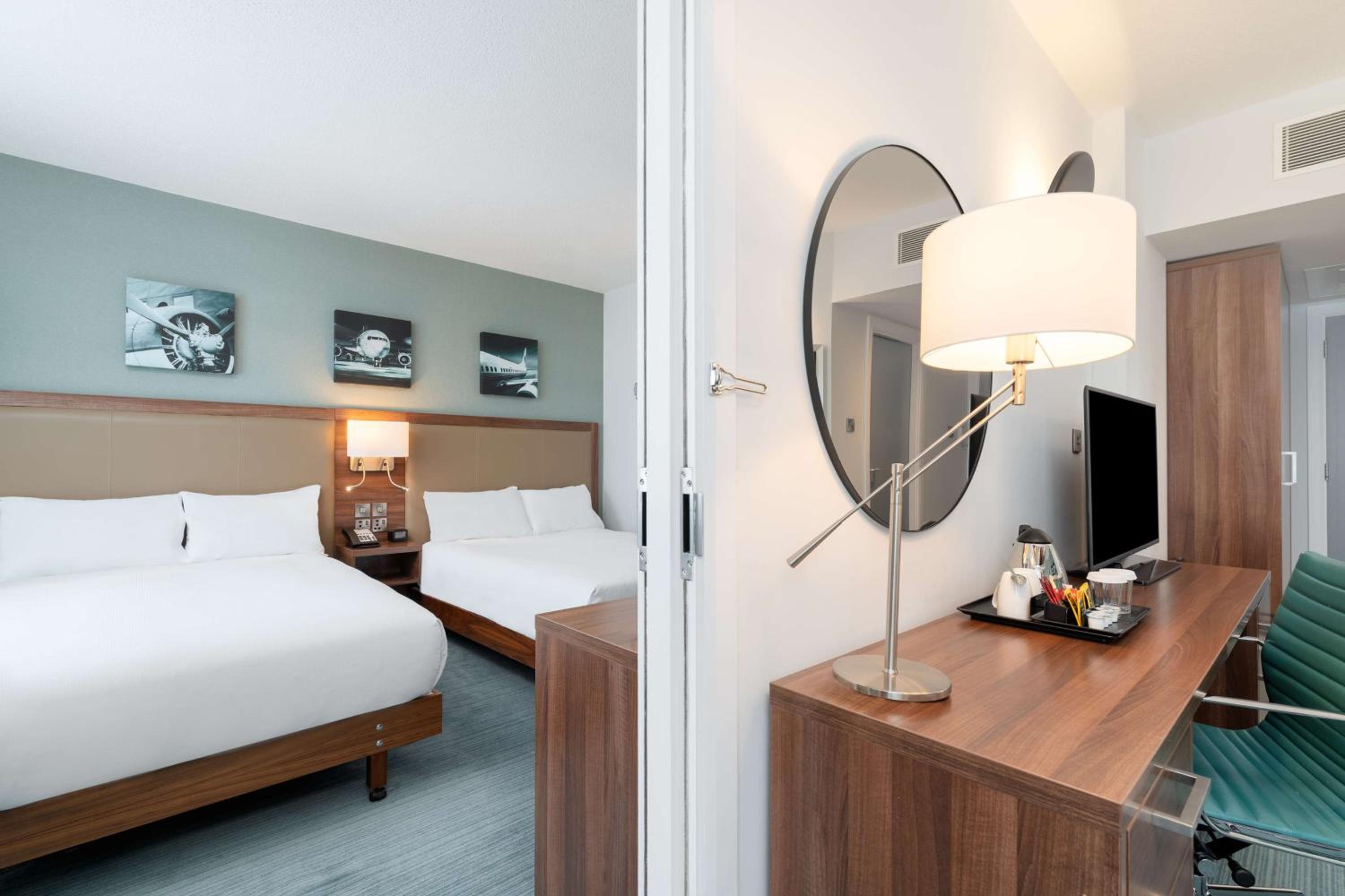 Double Room with Two Double Beds - Photo 1