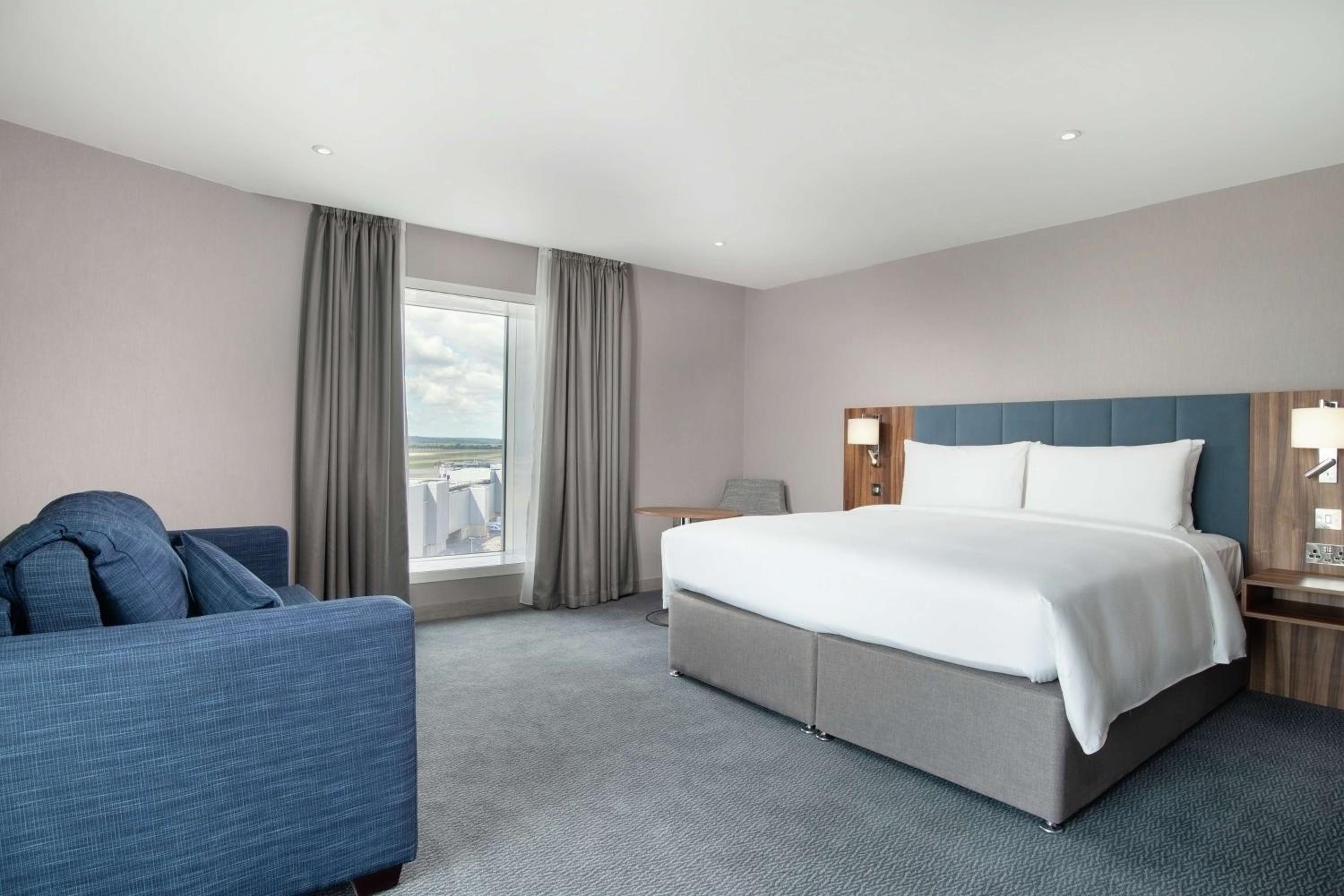 Family Guest Room with View