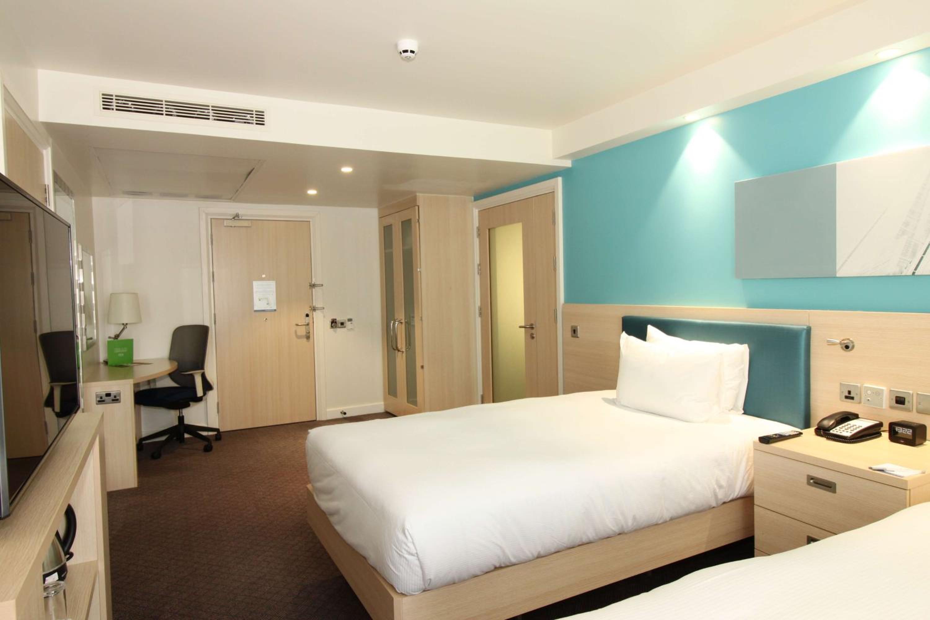 Twin Room - Mobility Access photo 1