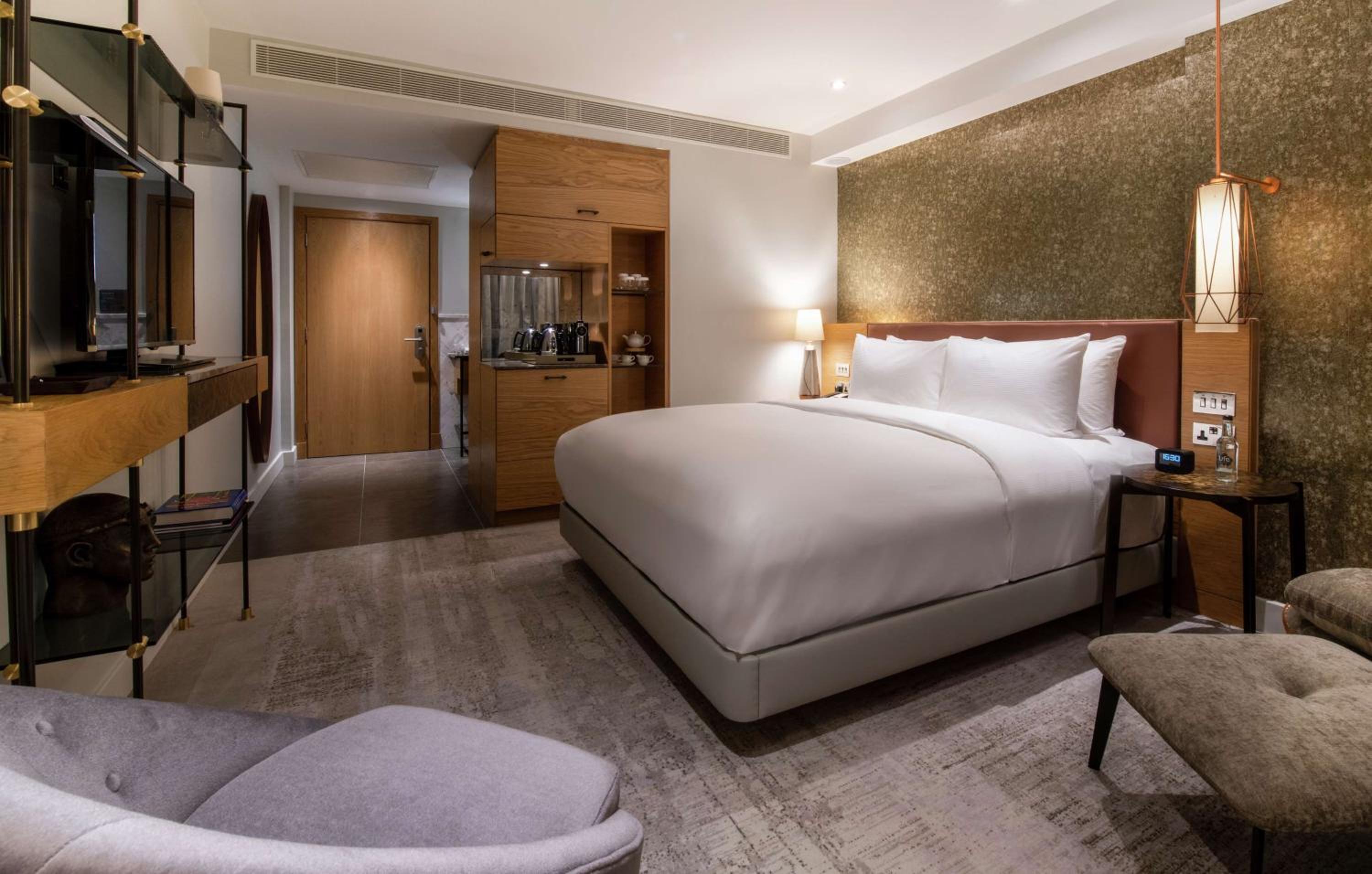 King Guest Room photo 1