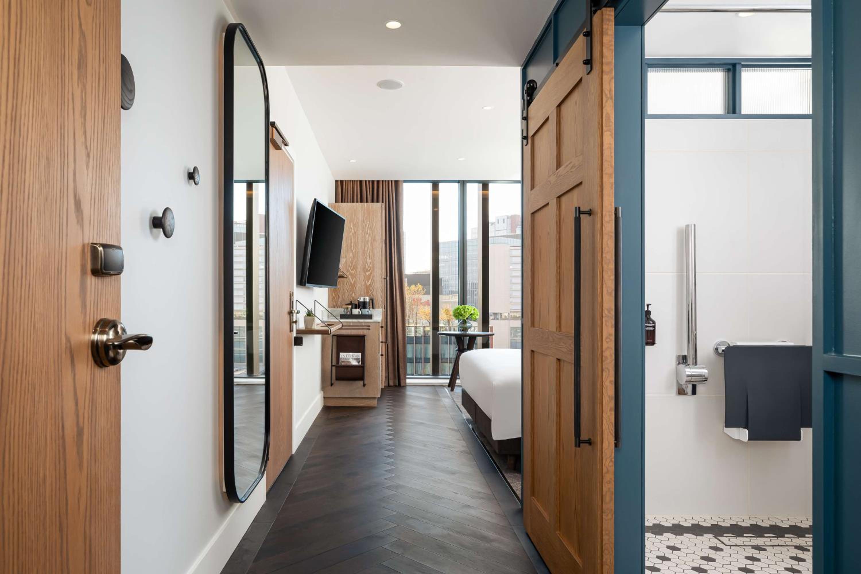 King Room - Mobility Accessible