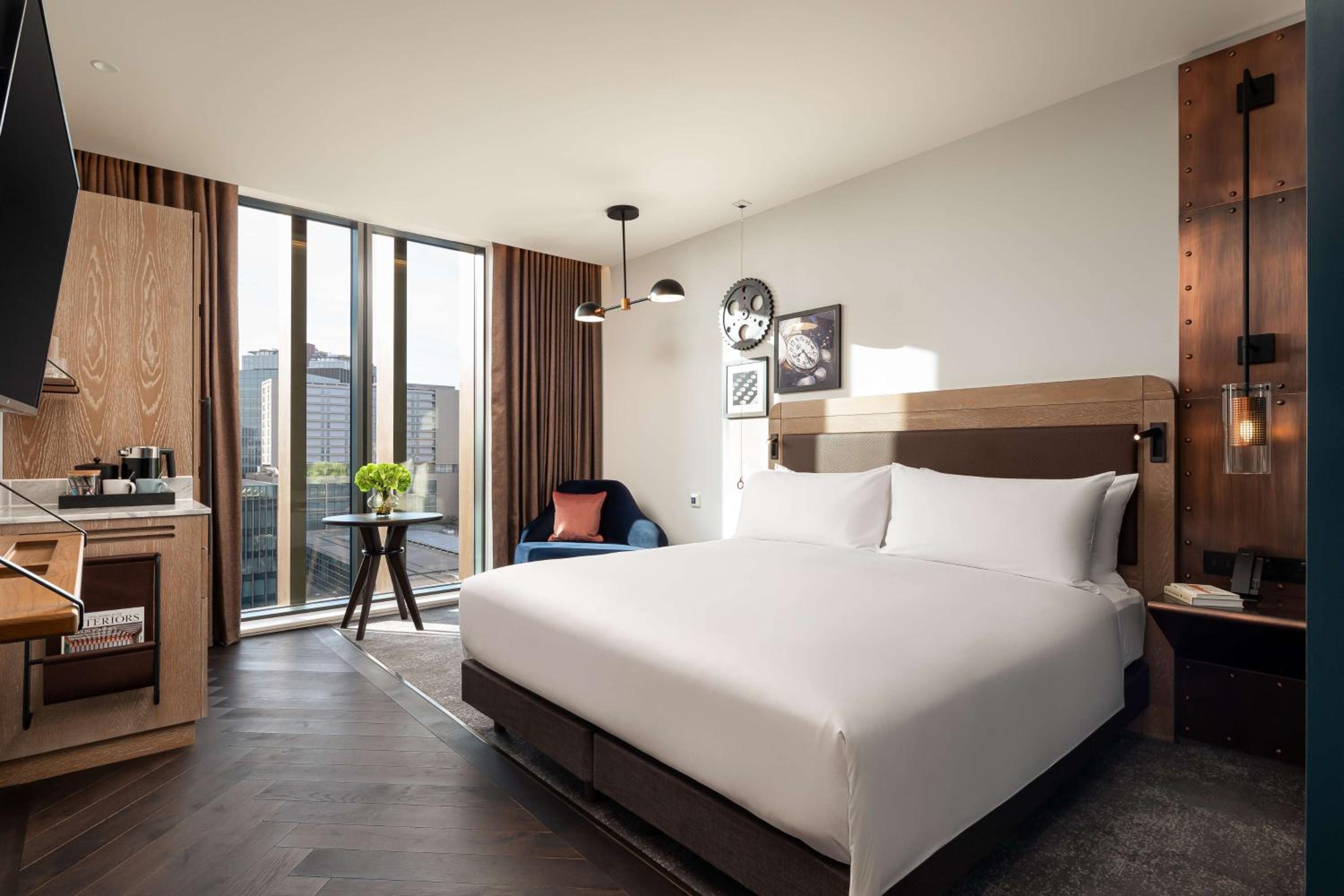 King Room - Mobility Accessible