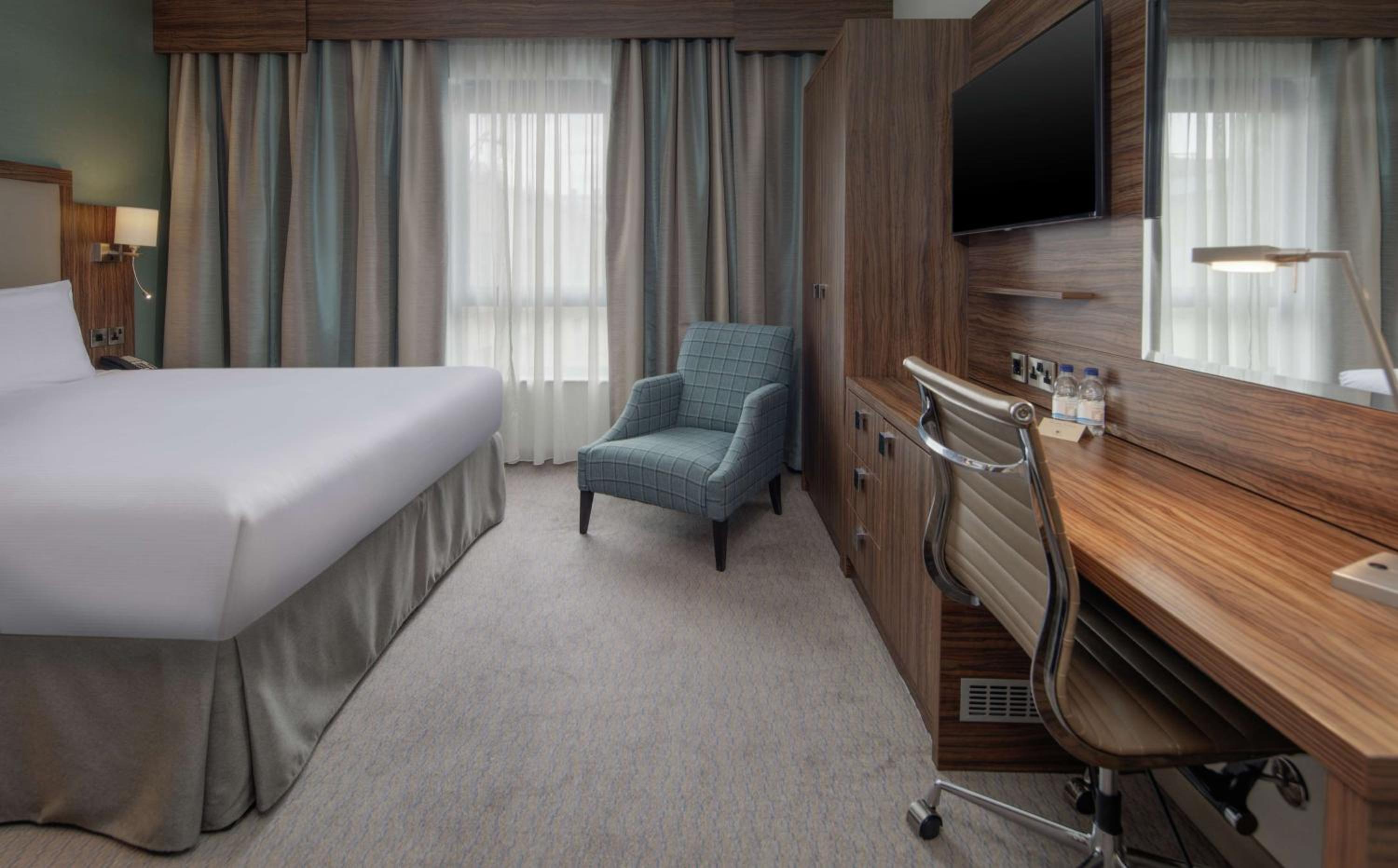 Deluxe Queen Room