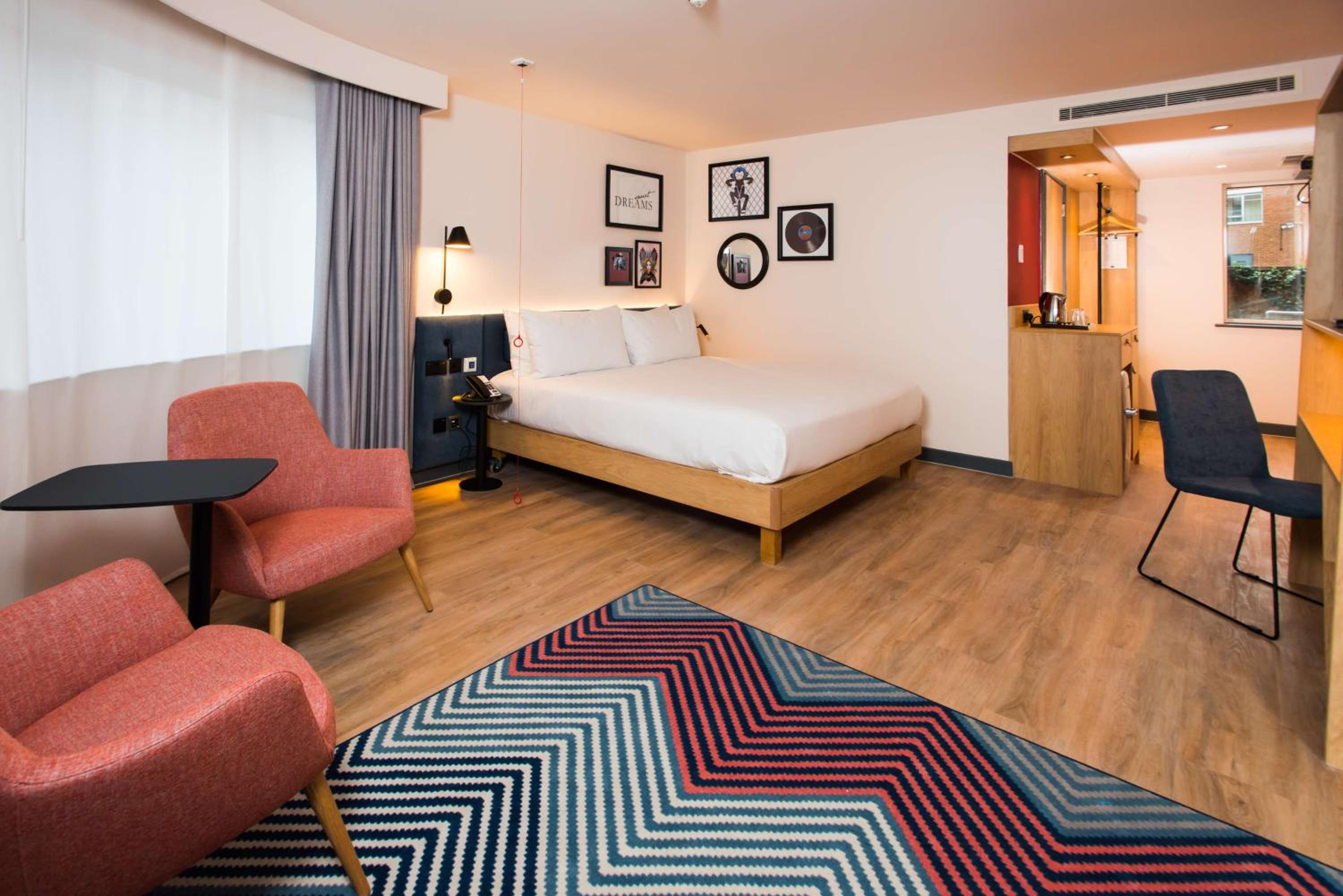 King Room - Mobility Accessible