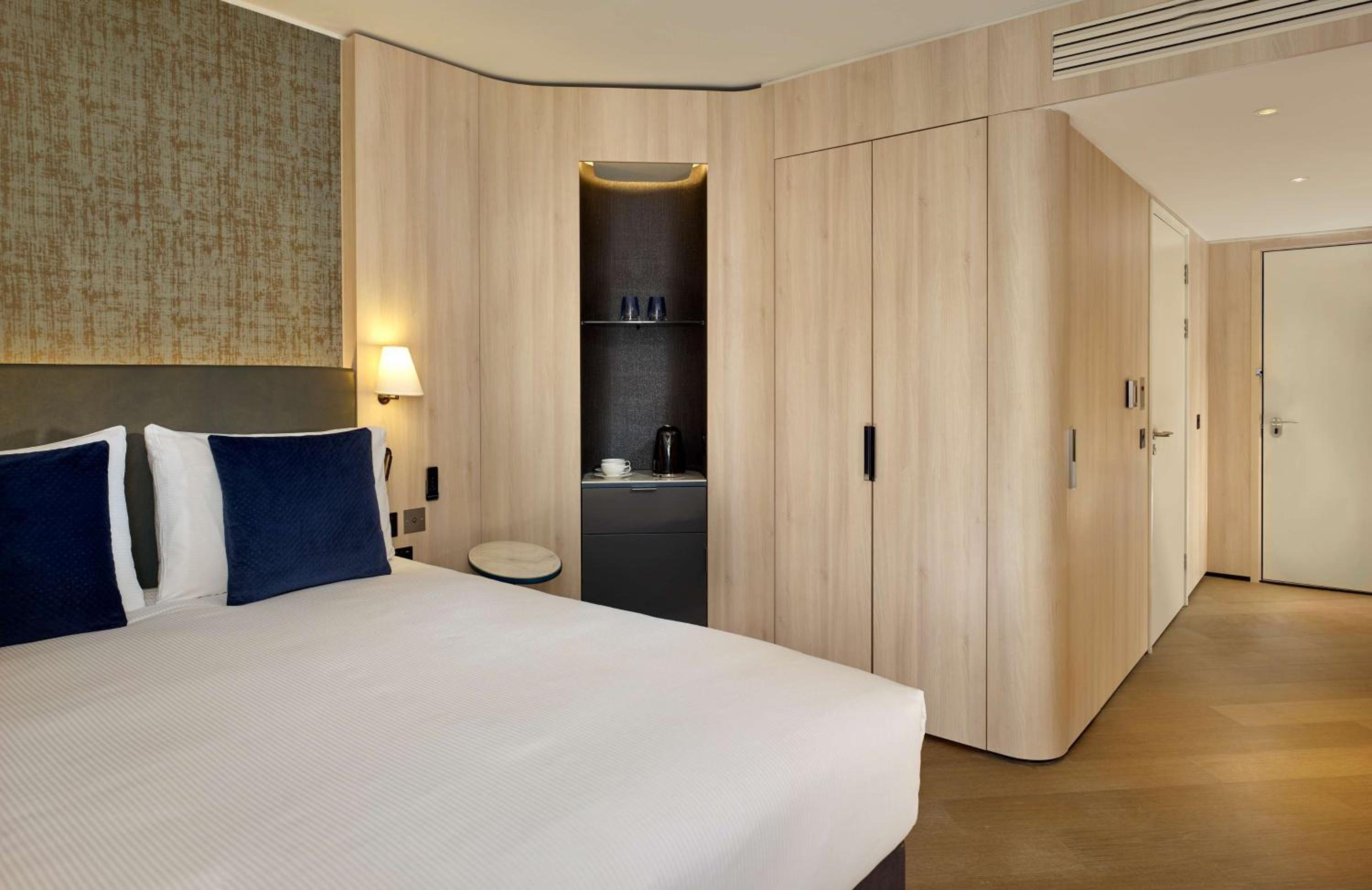 Queen Room - Mobility Access photo 1