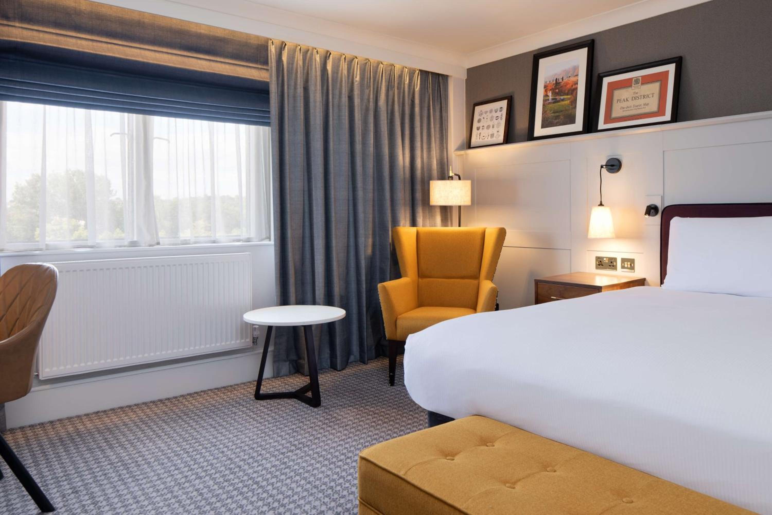 Deluxe King Room photo 2