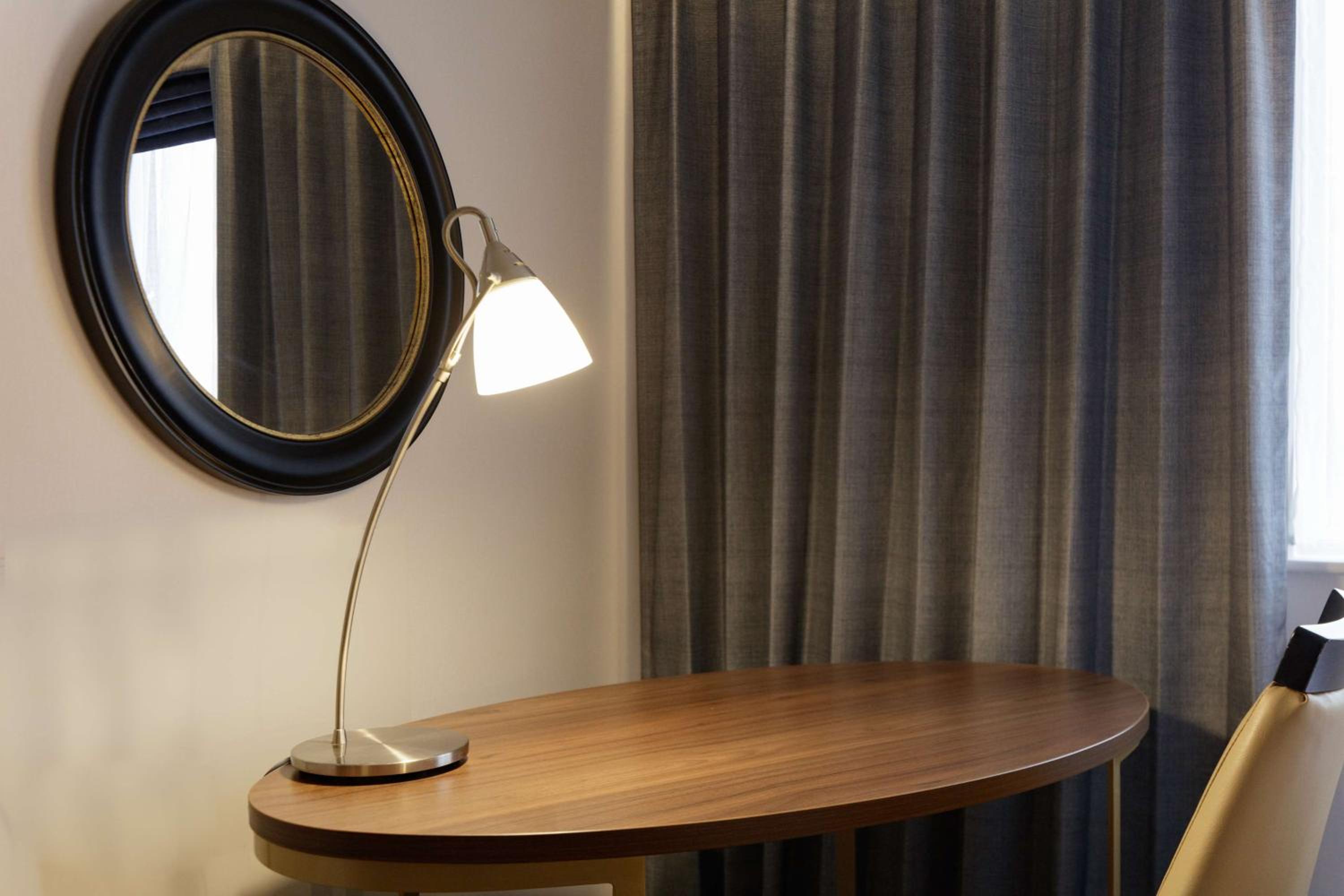 King Guest Room photo 2