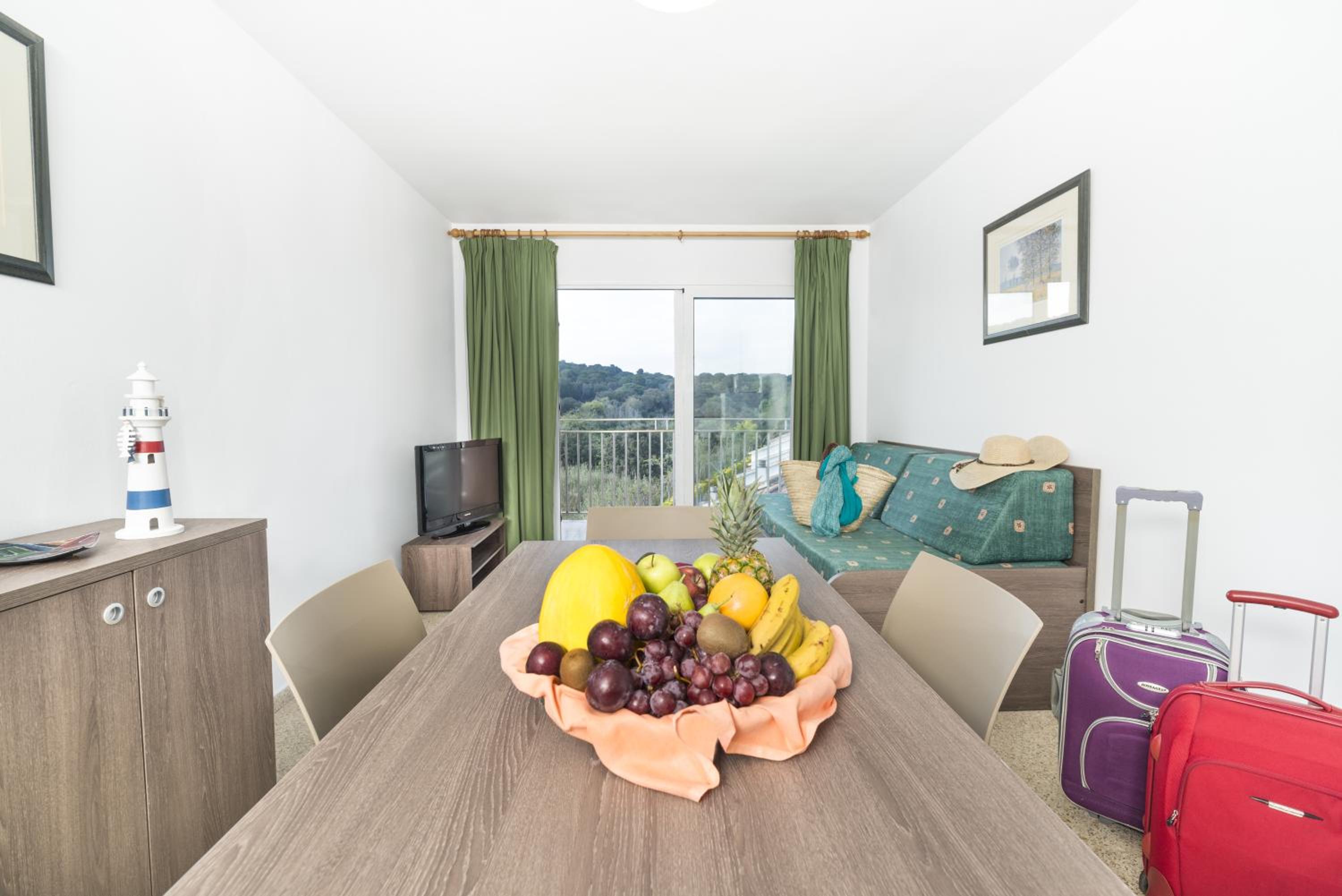 One-Bedroom Apartment with Balcony (2 - 4 Adults) - Photo 1