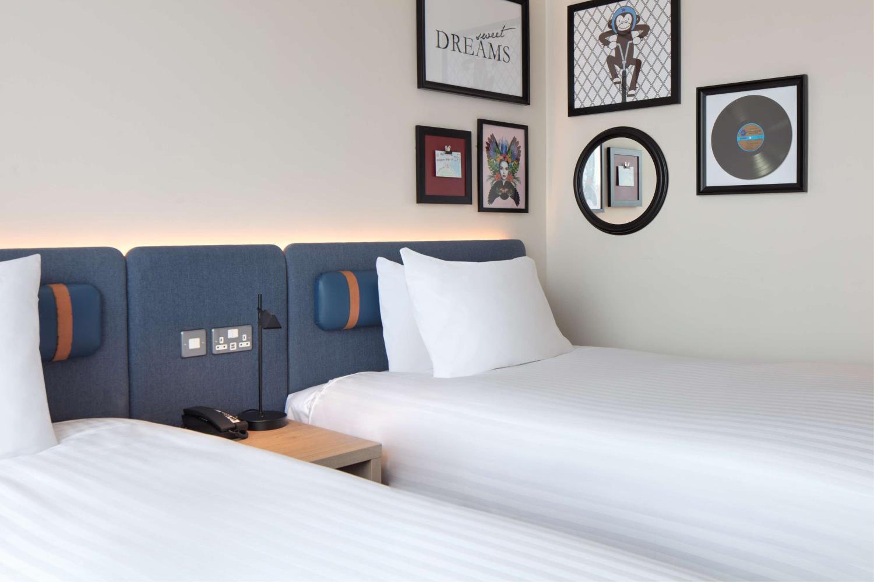 2 Twin Beds Room - Photo 3