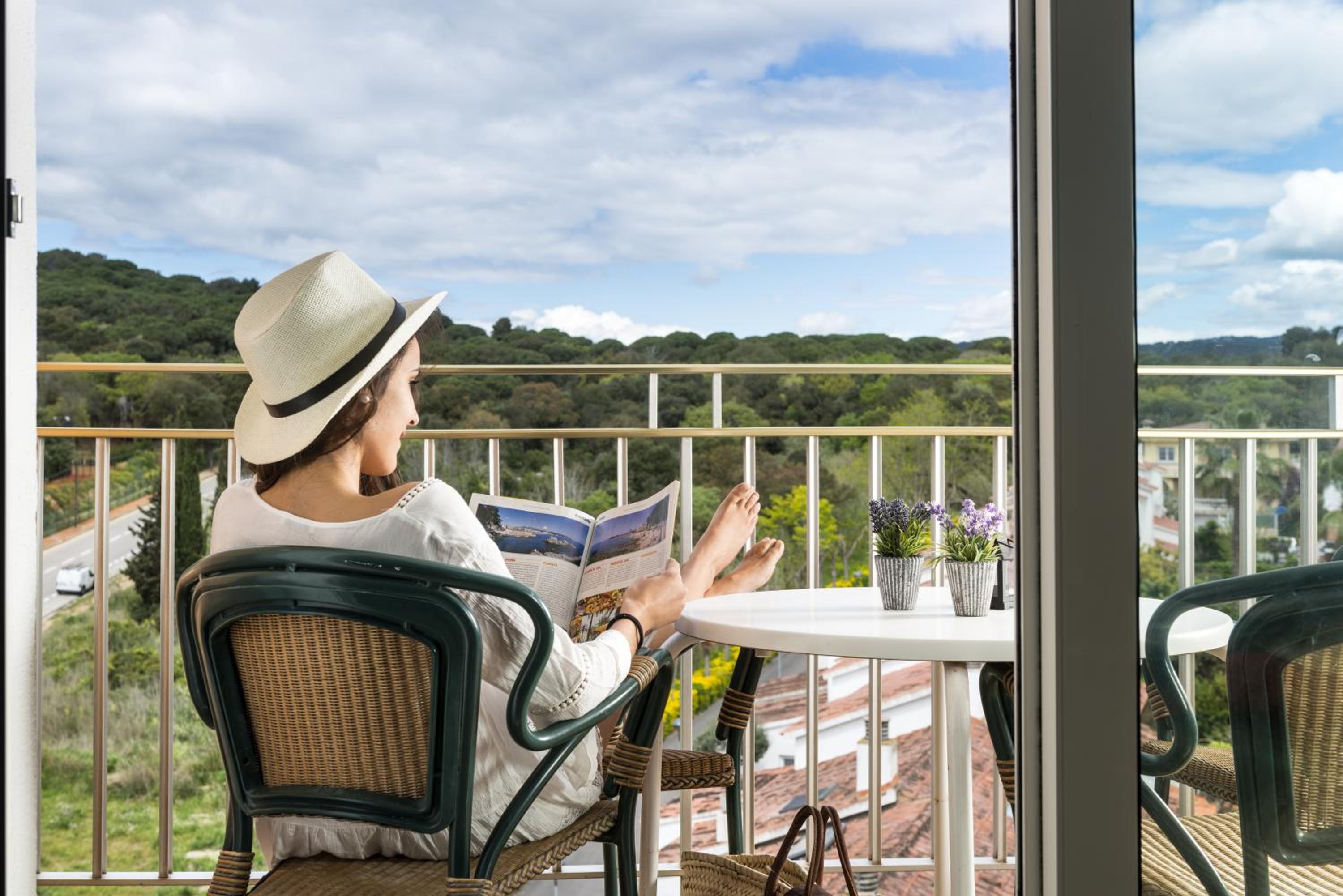 One-Bedroom Apartment with Balcony (2 - 4 Adults) - Photo 16