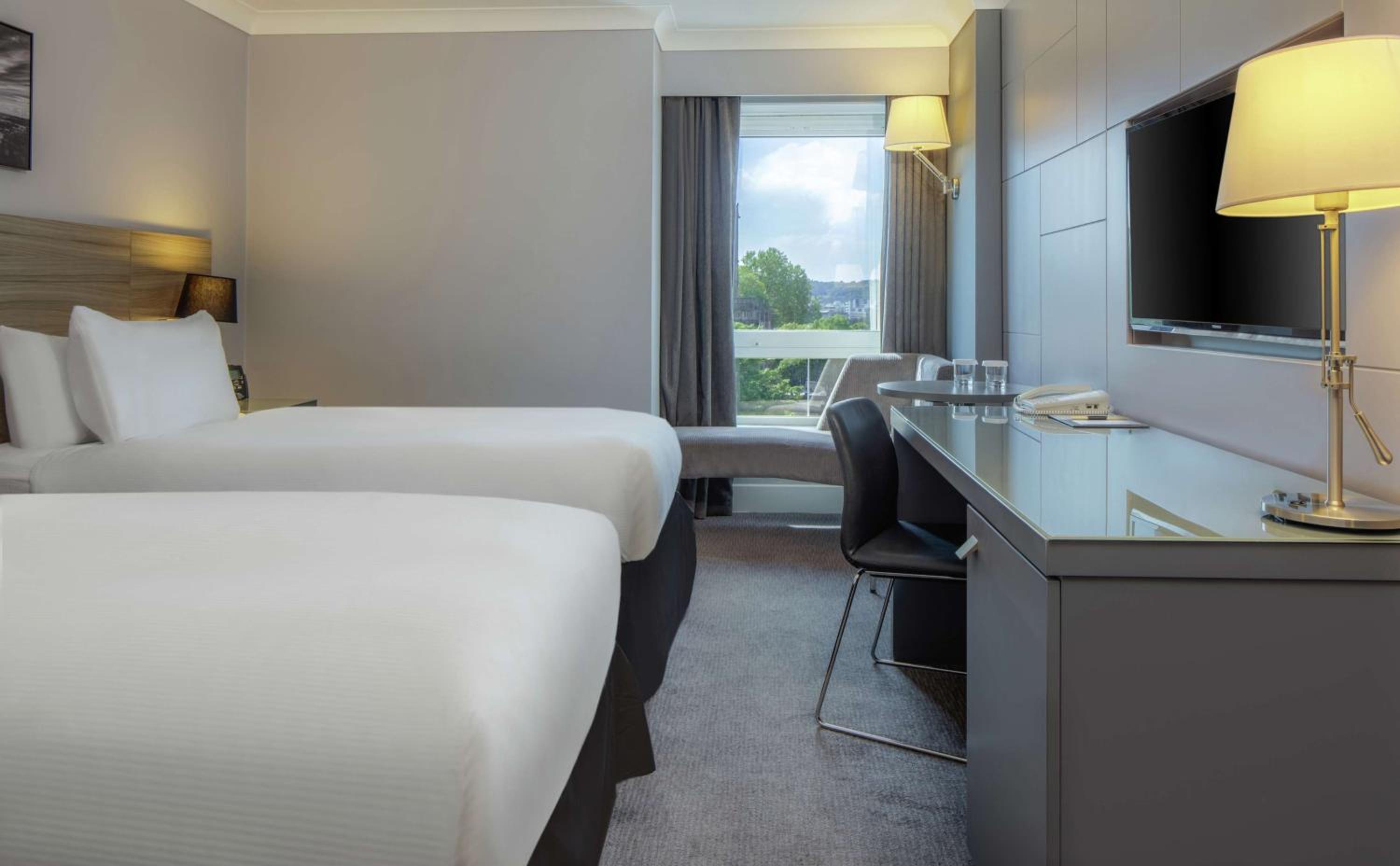 Twin Room - Photo 2