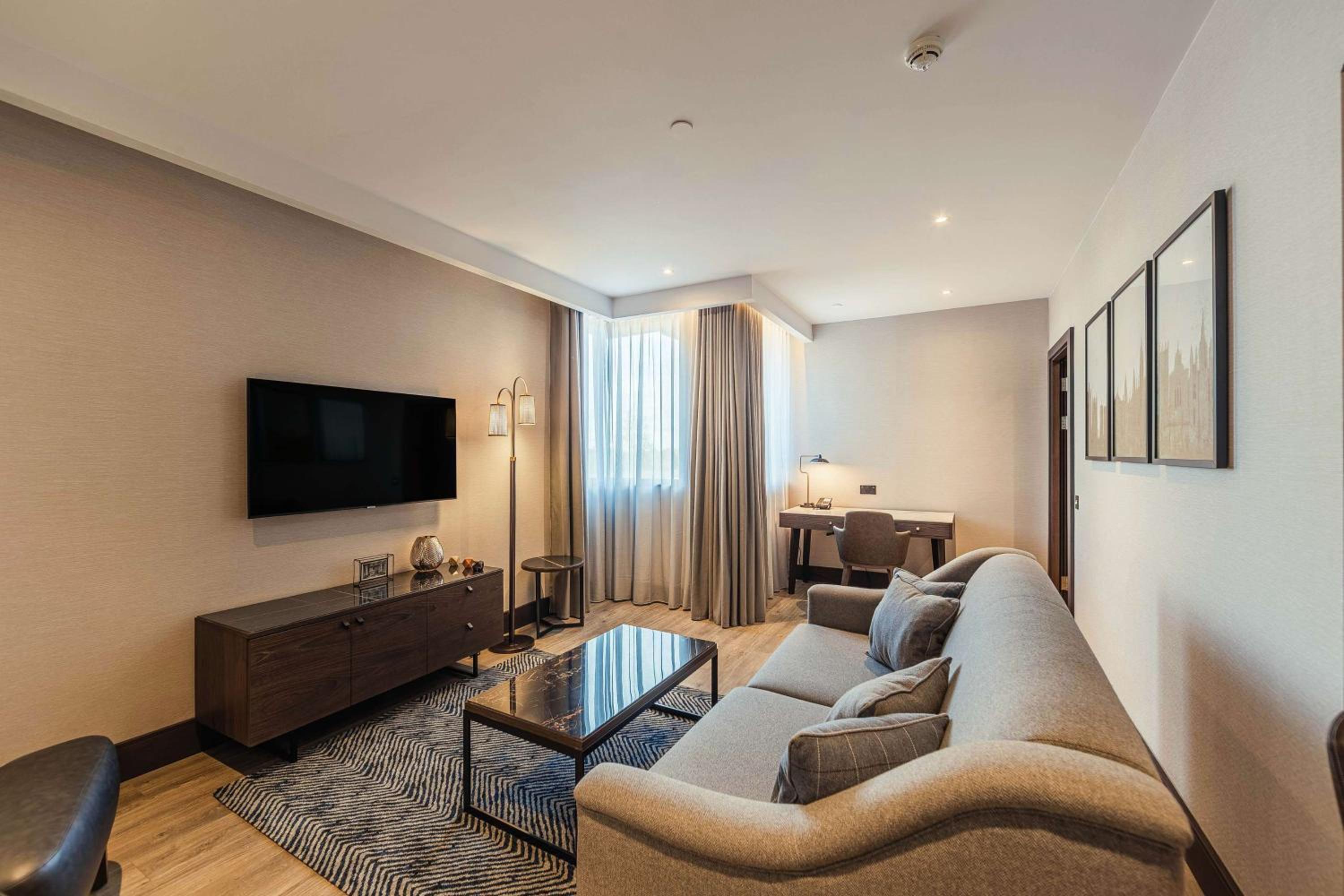 The Fellows Duplex Suite Apartment - Photo 2