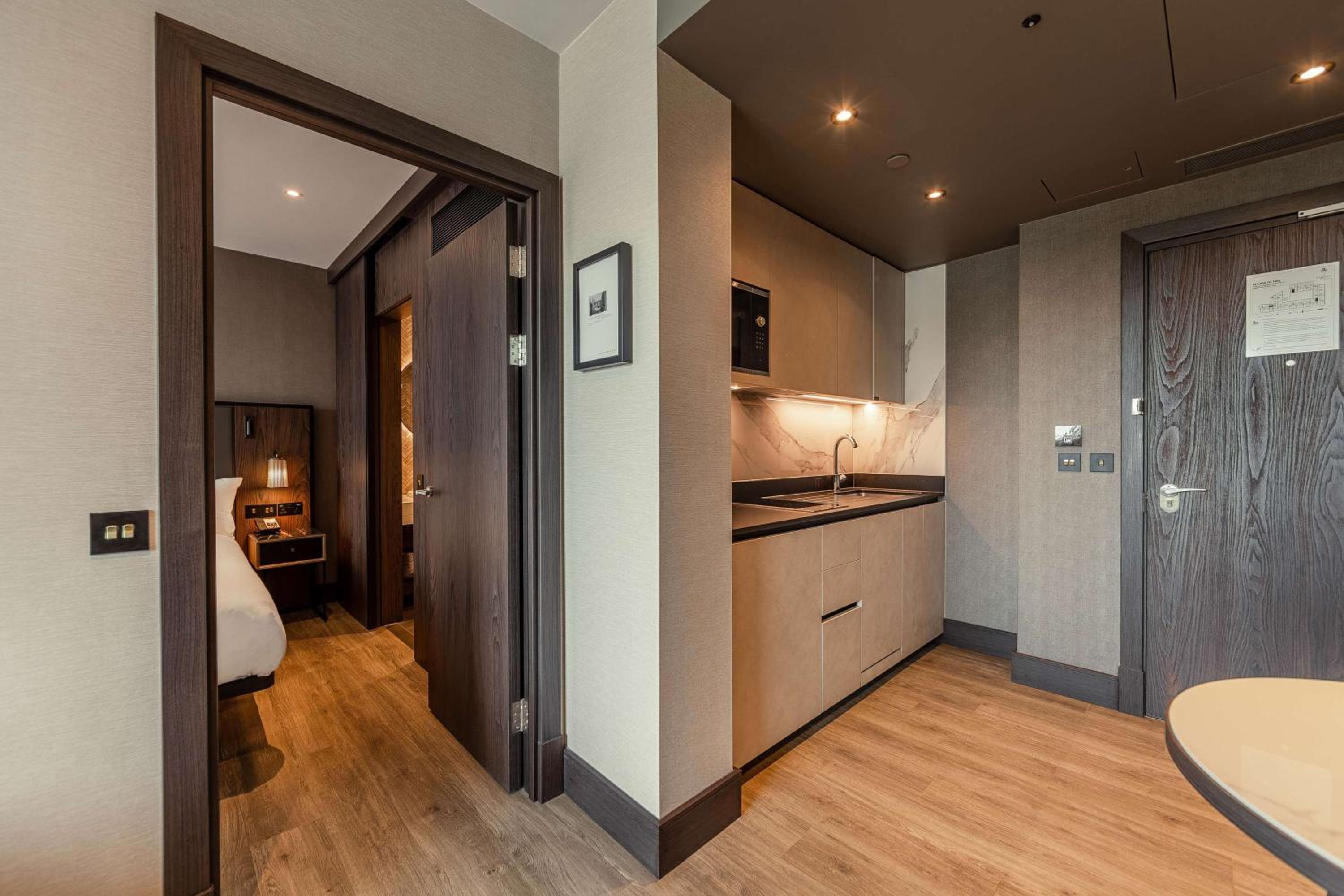 The Gormley Apartment Suite - Photo 5