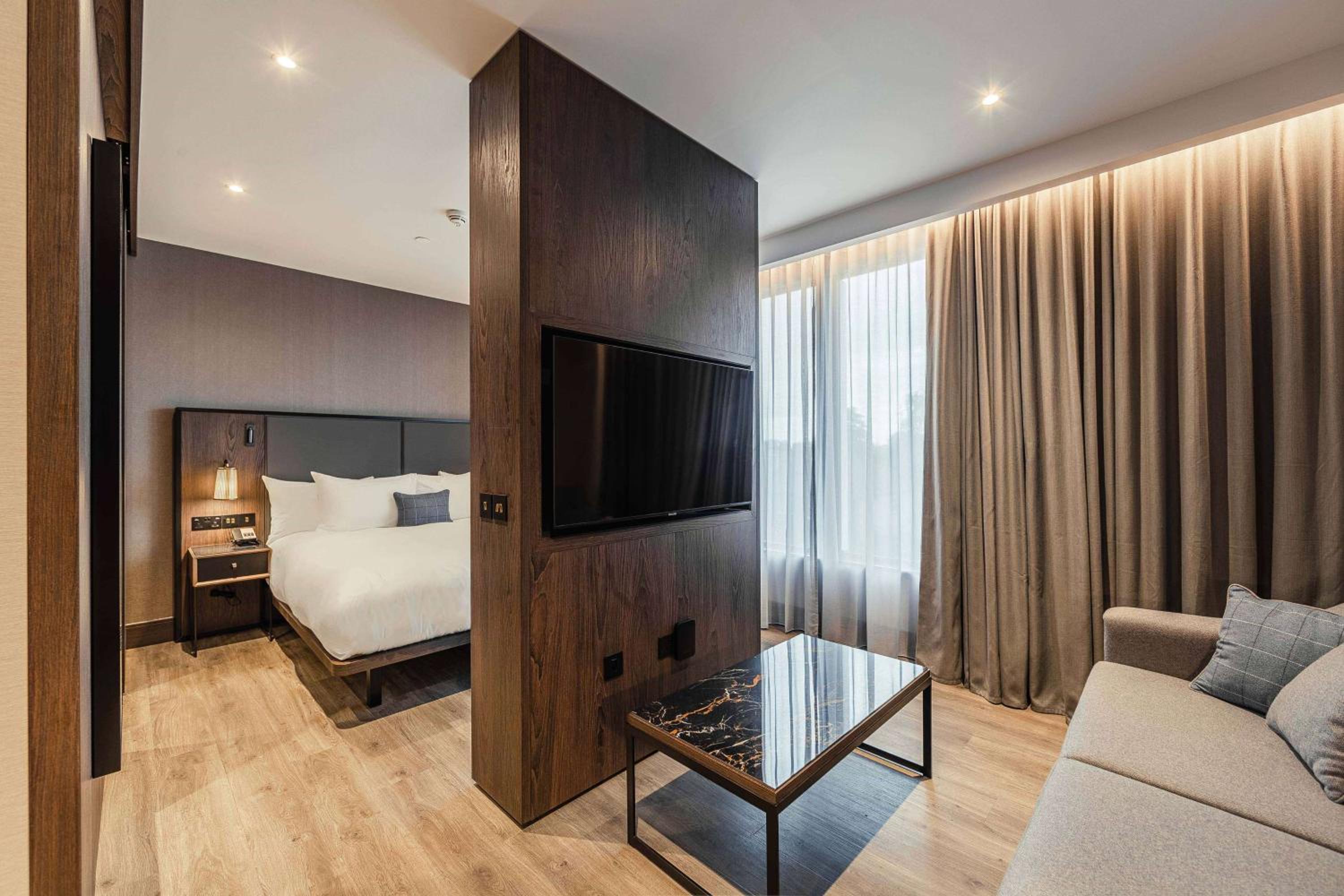 The Newton Superior Studio Suite - Photo 1