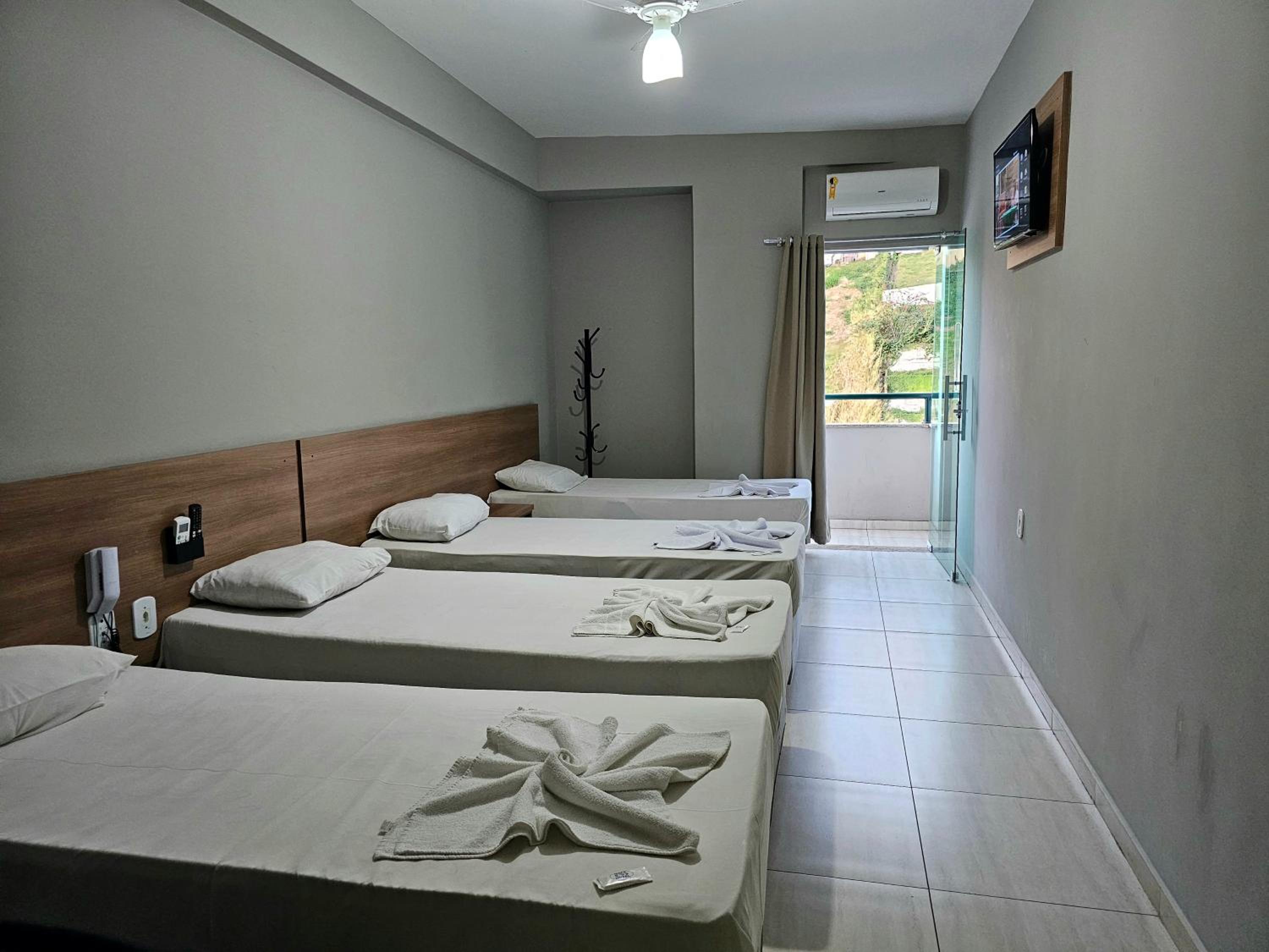Standard Quadruple Room - Photo 2