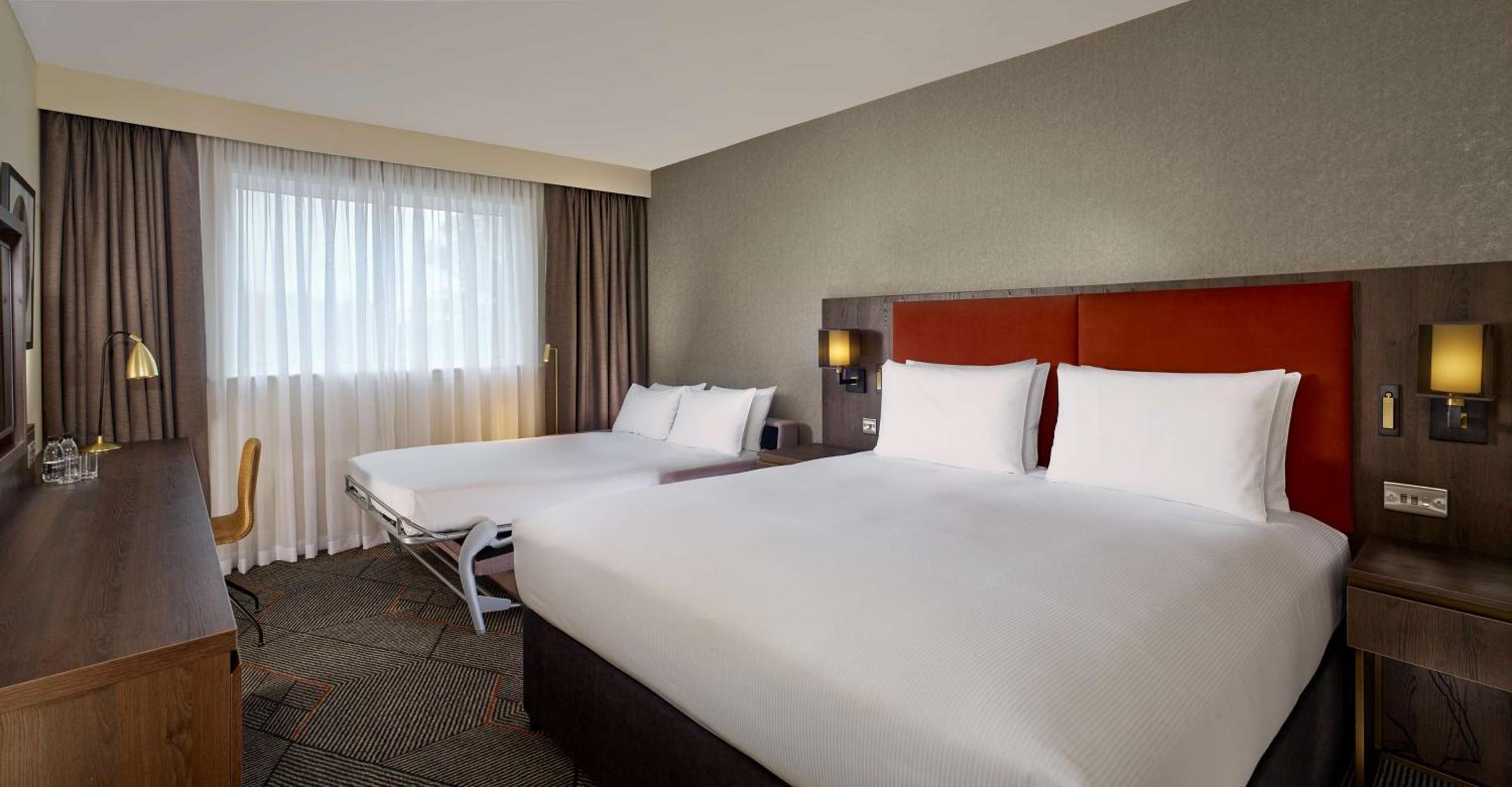 King Room With Sofa Bed