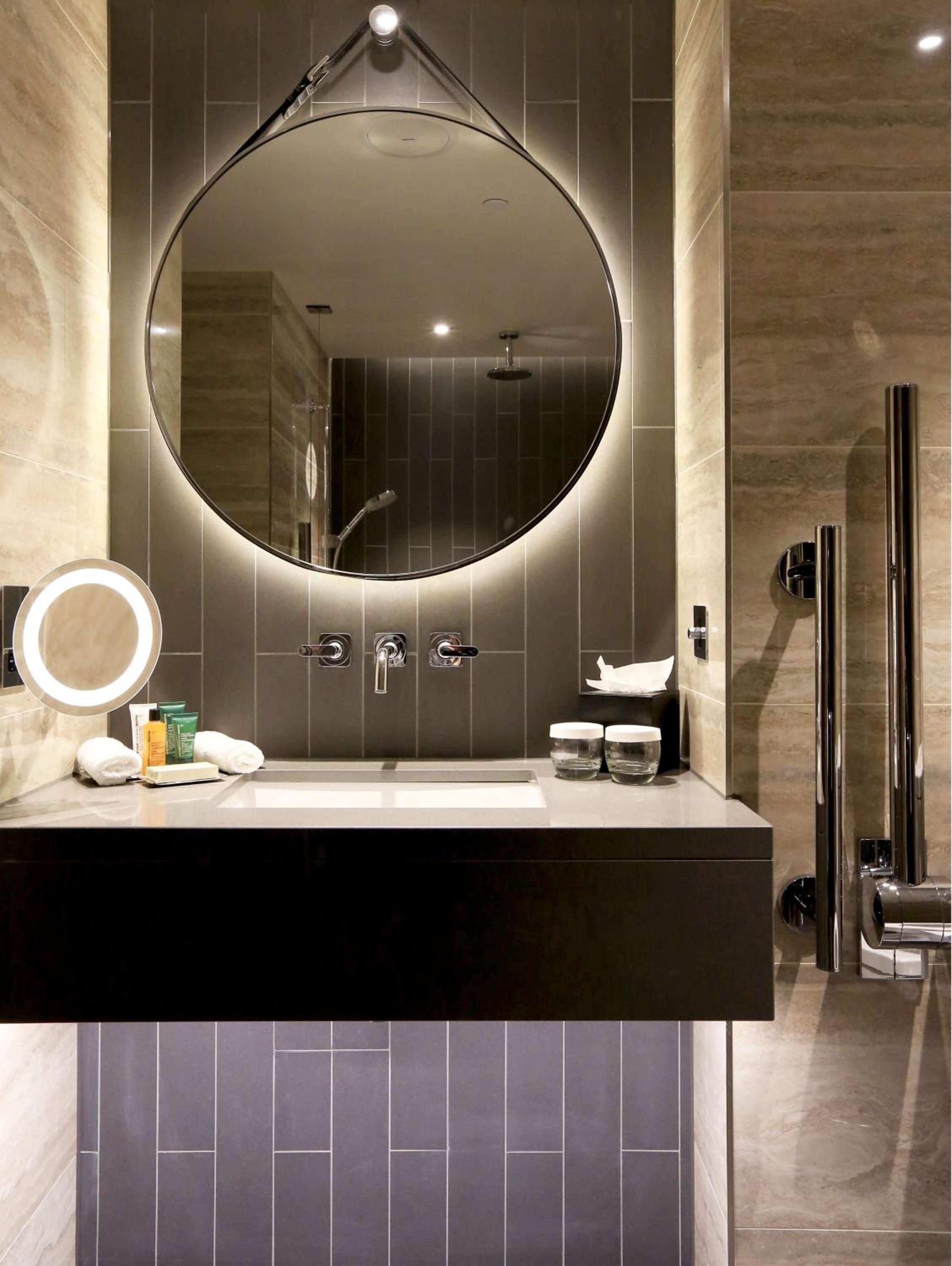 Deluxe King Room - Wheelchair Accessible