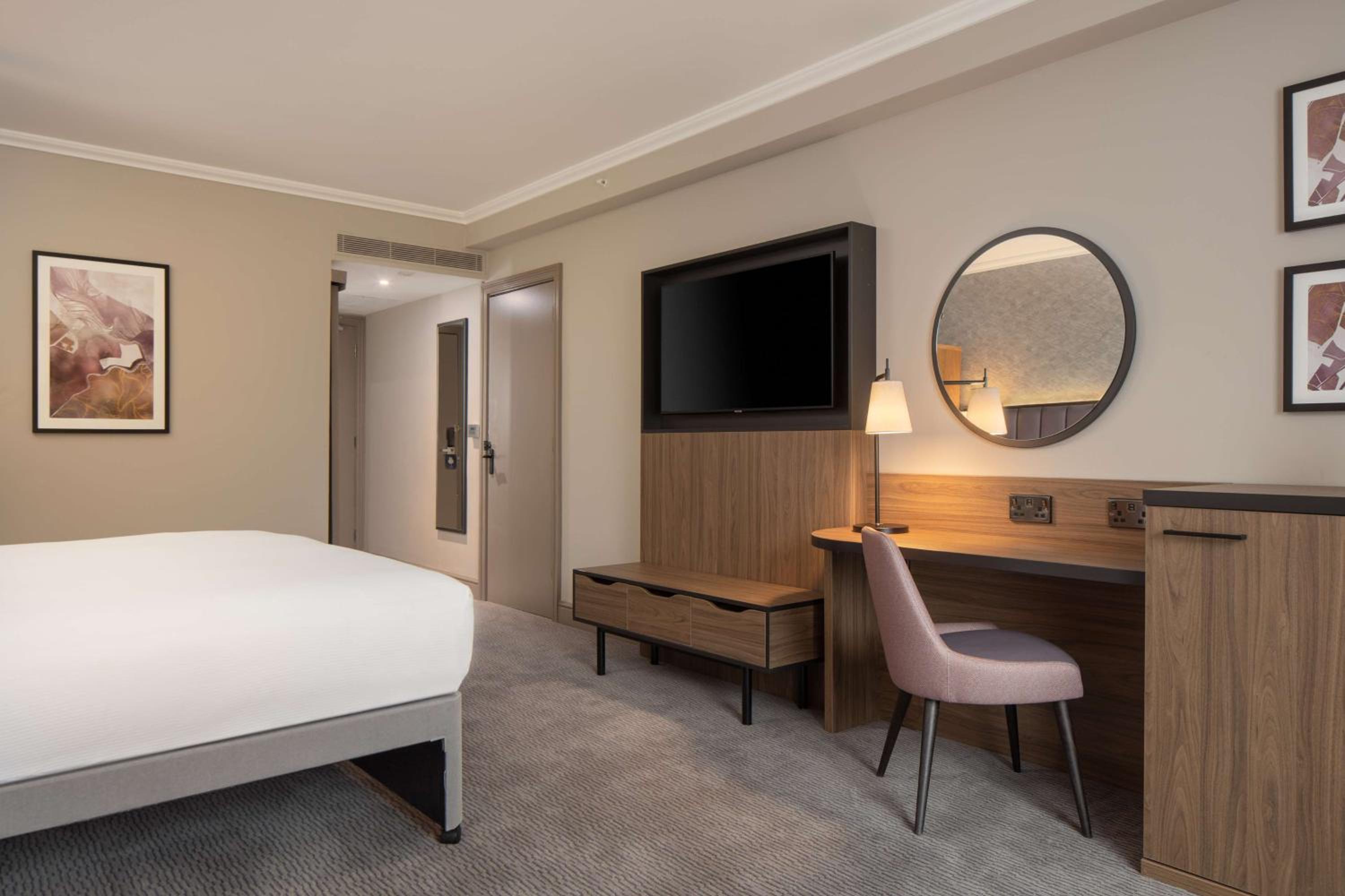 Accessible Guest Room - Photo 2