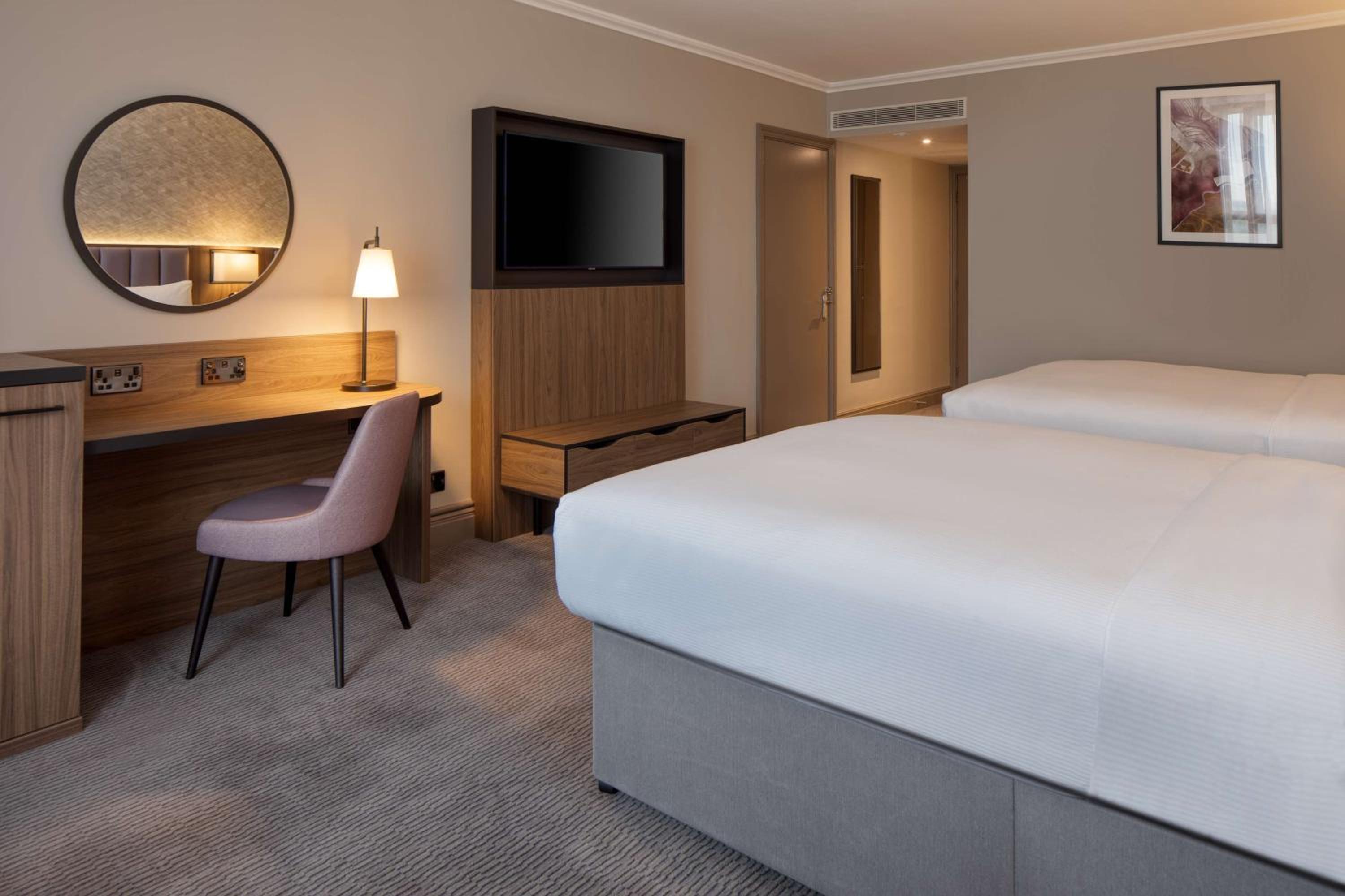 Deluxe Queen Room with Two Queen Beds - Photo 2