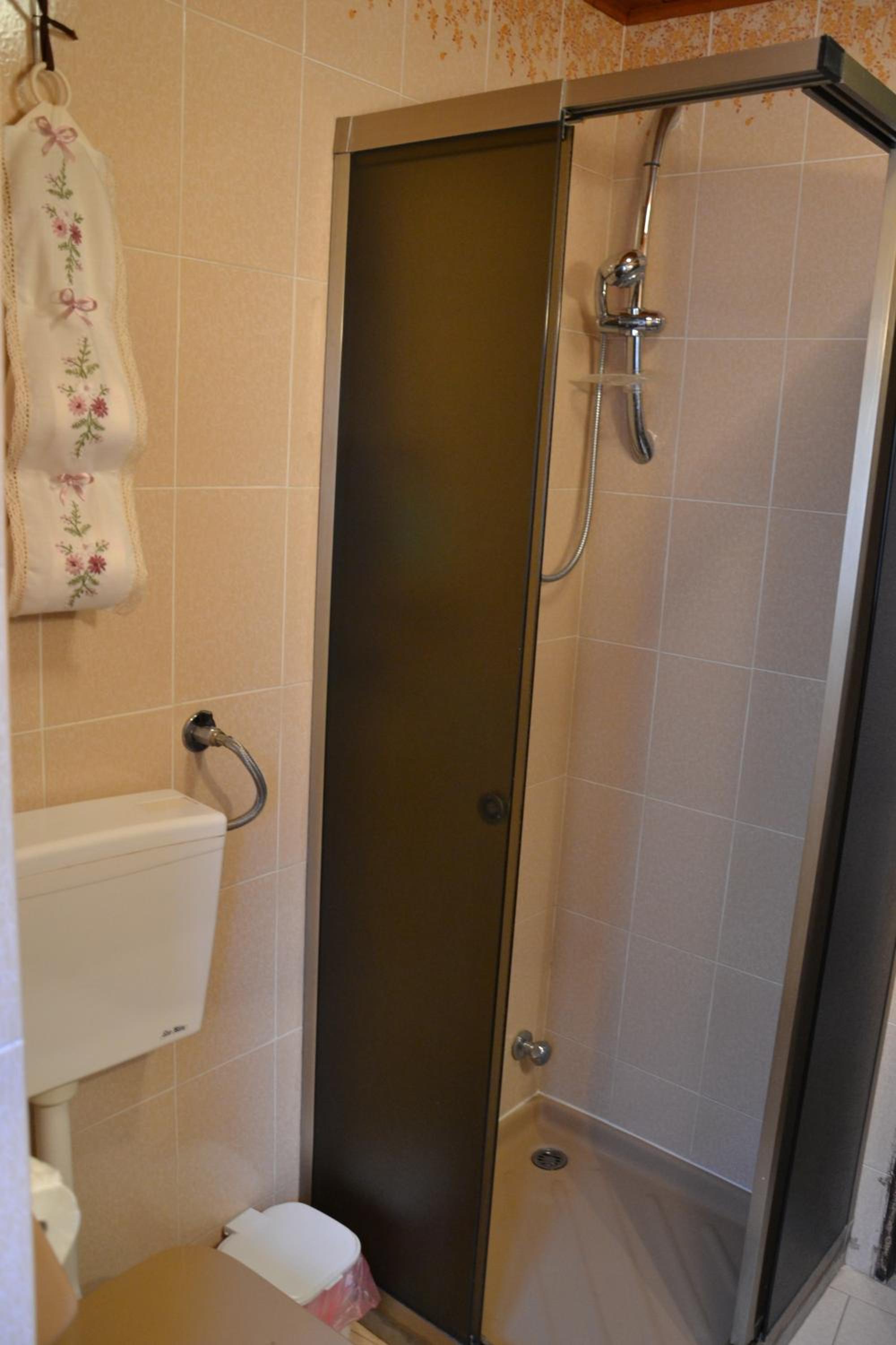 Double or Twin Room - Photo 5