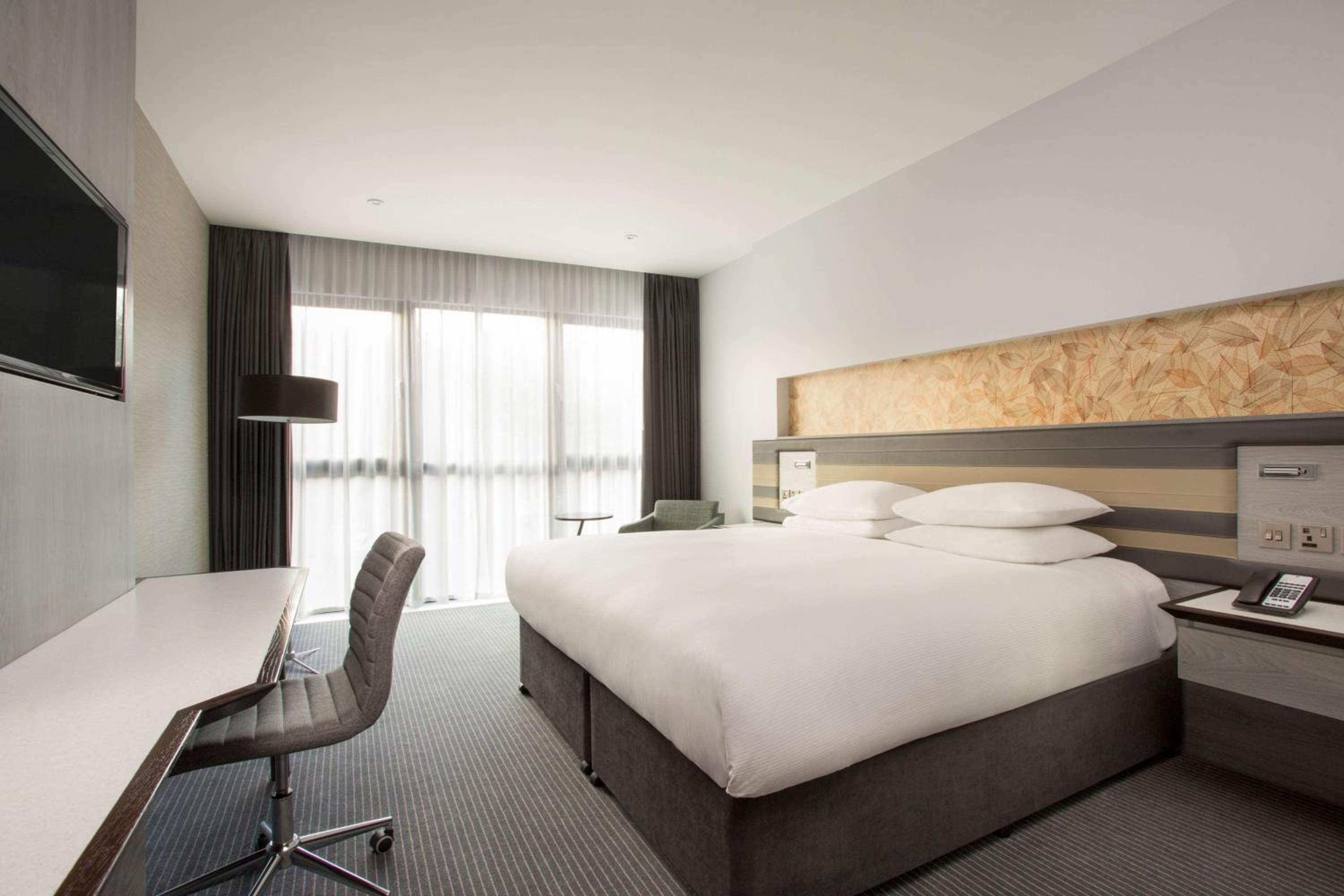 King Guest Room - Photo 4