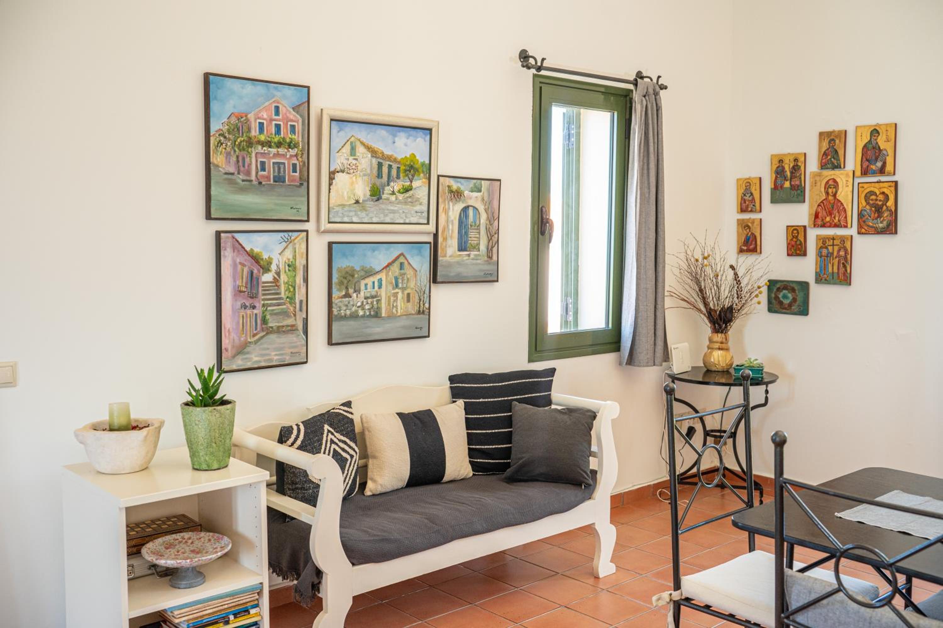 Three-Bedroom Villa photo 1