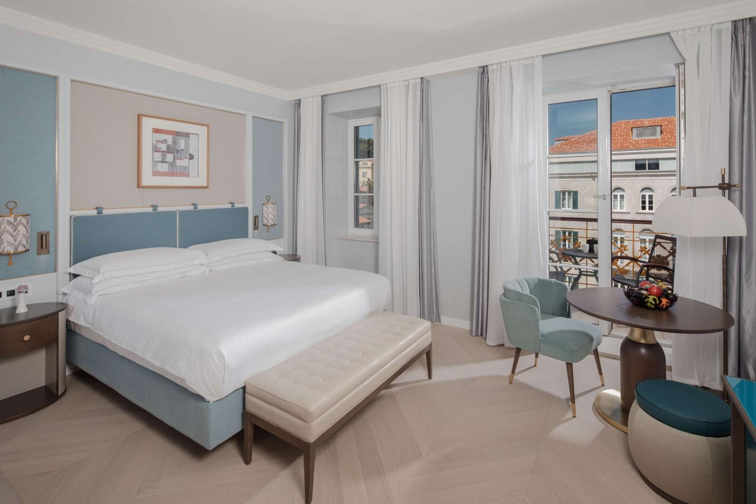 Executive King Room