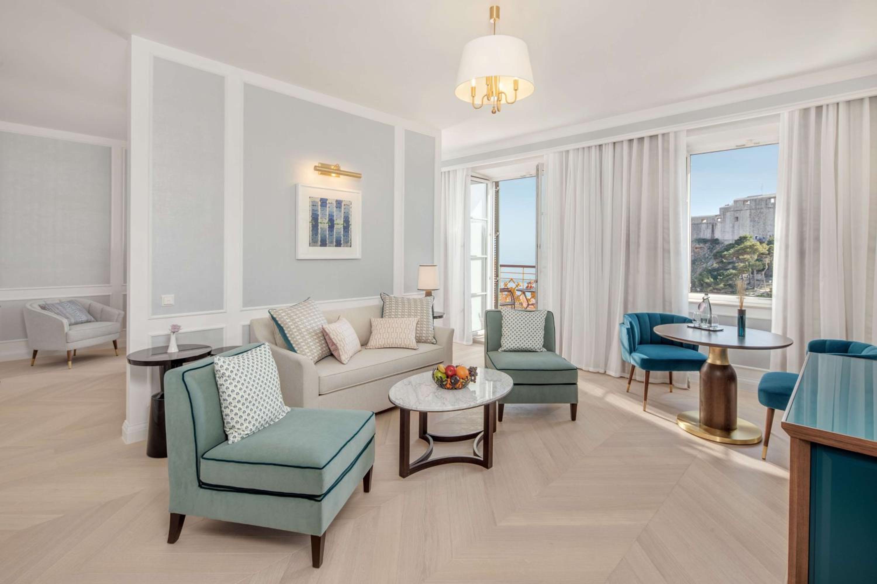 King Deluxe One Bedroom Suite with Sea View