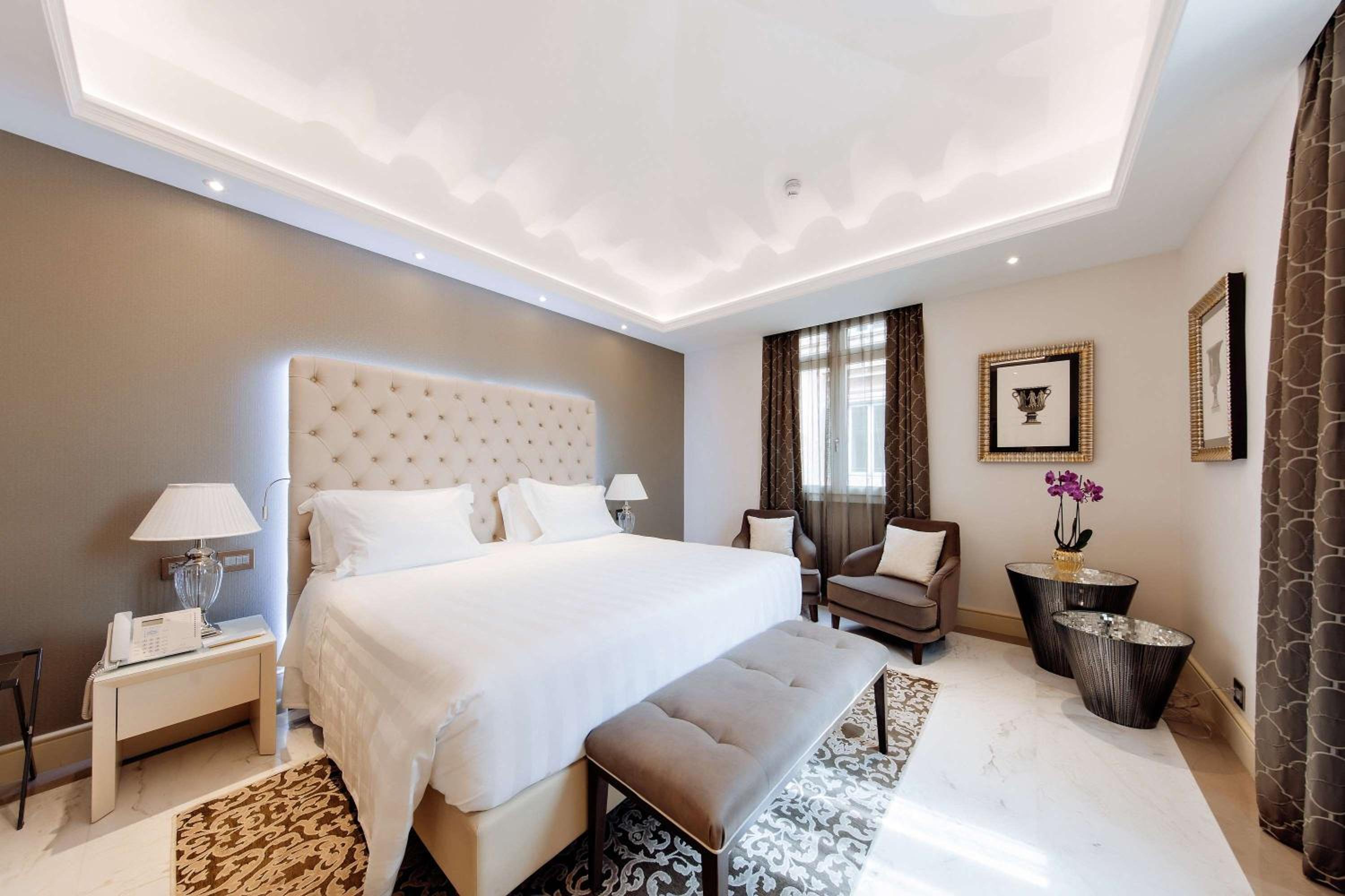 Prestige King Room with Terrace thumbnail 5
