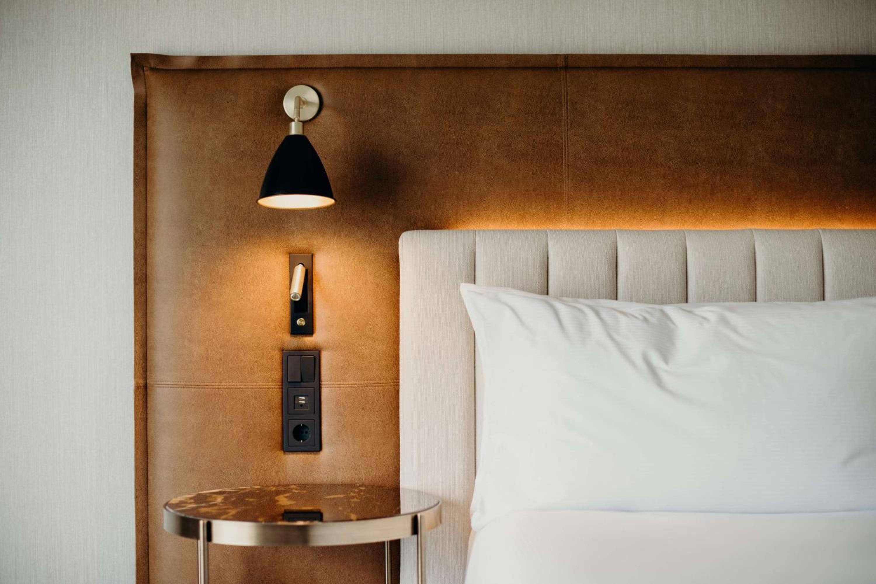 One-Bedroom Corner Suite
