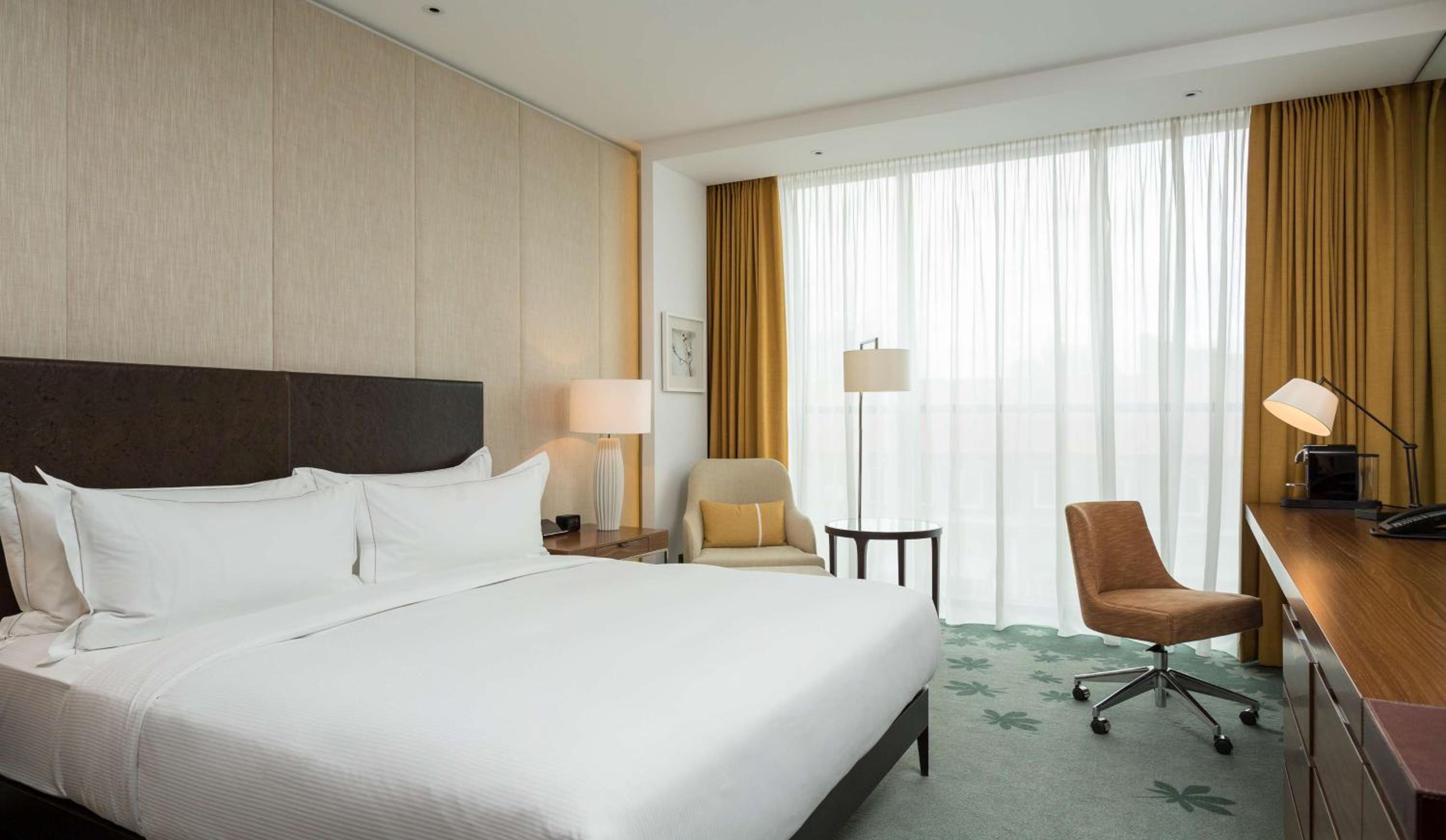 Executive King Room - Lounge Access