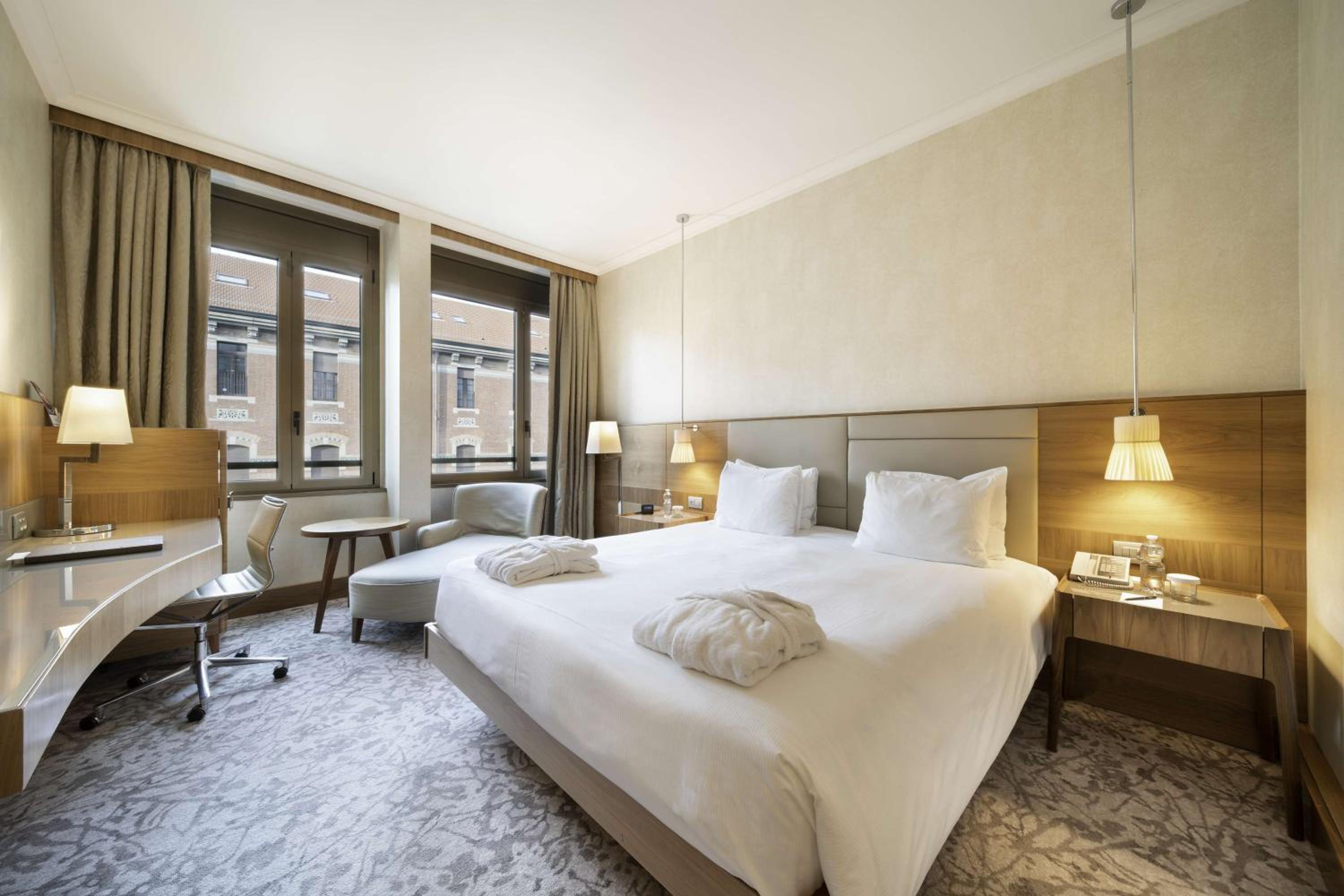 Executive King Room