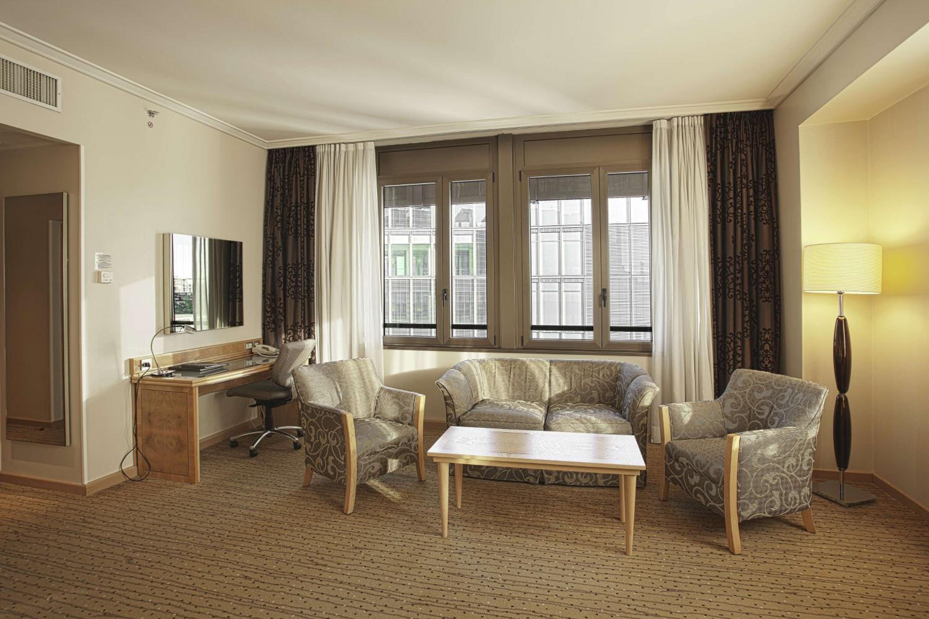 Deluxe King Room