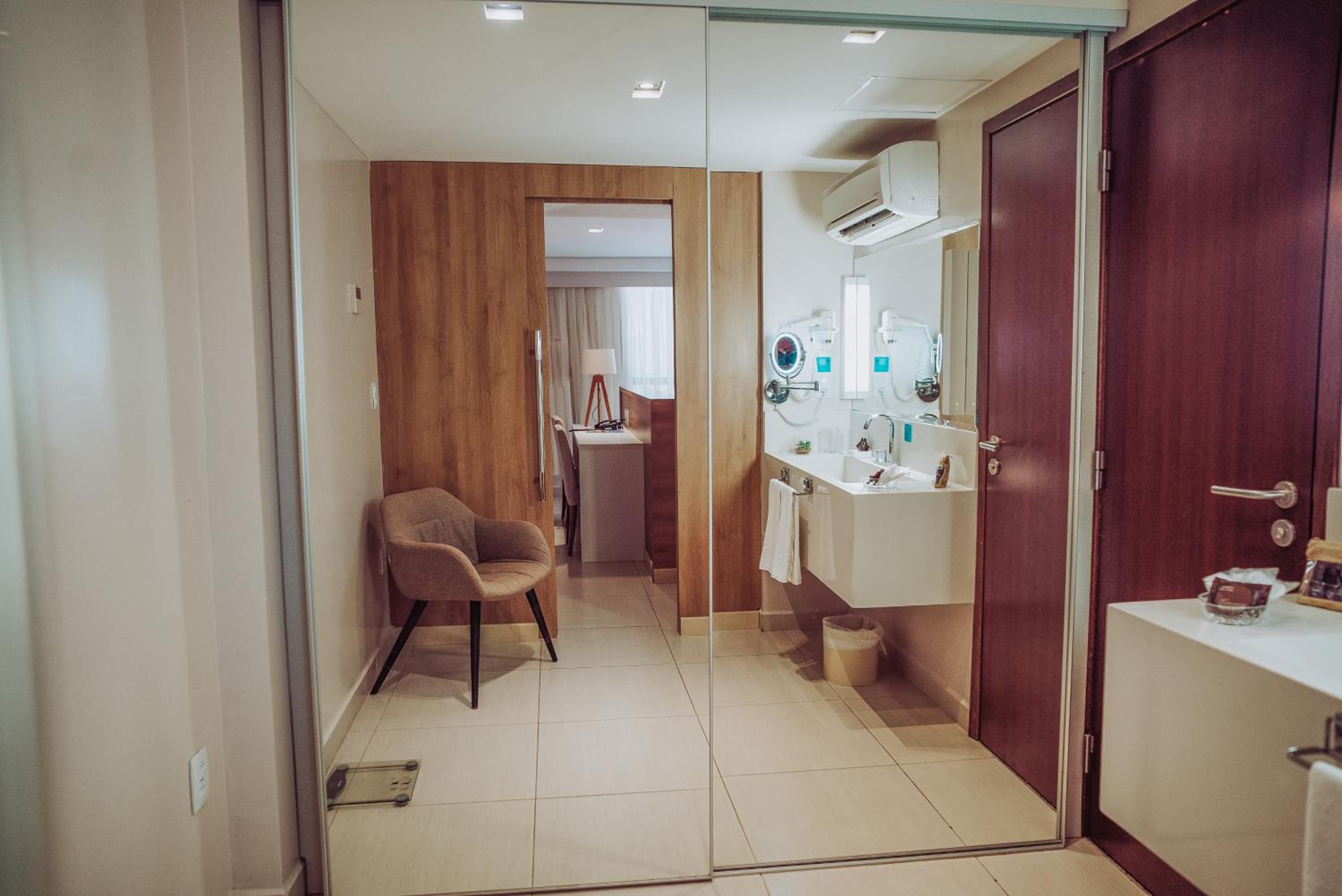 Suite with Sea View thumbnail 6