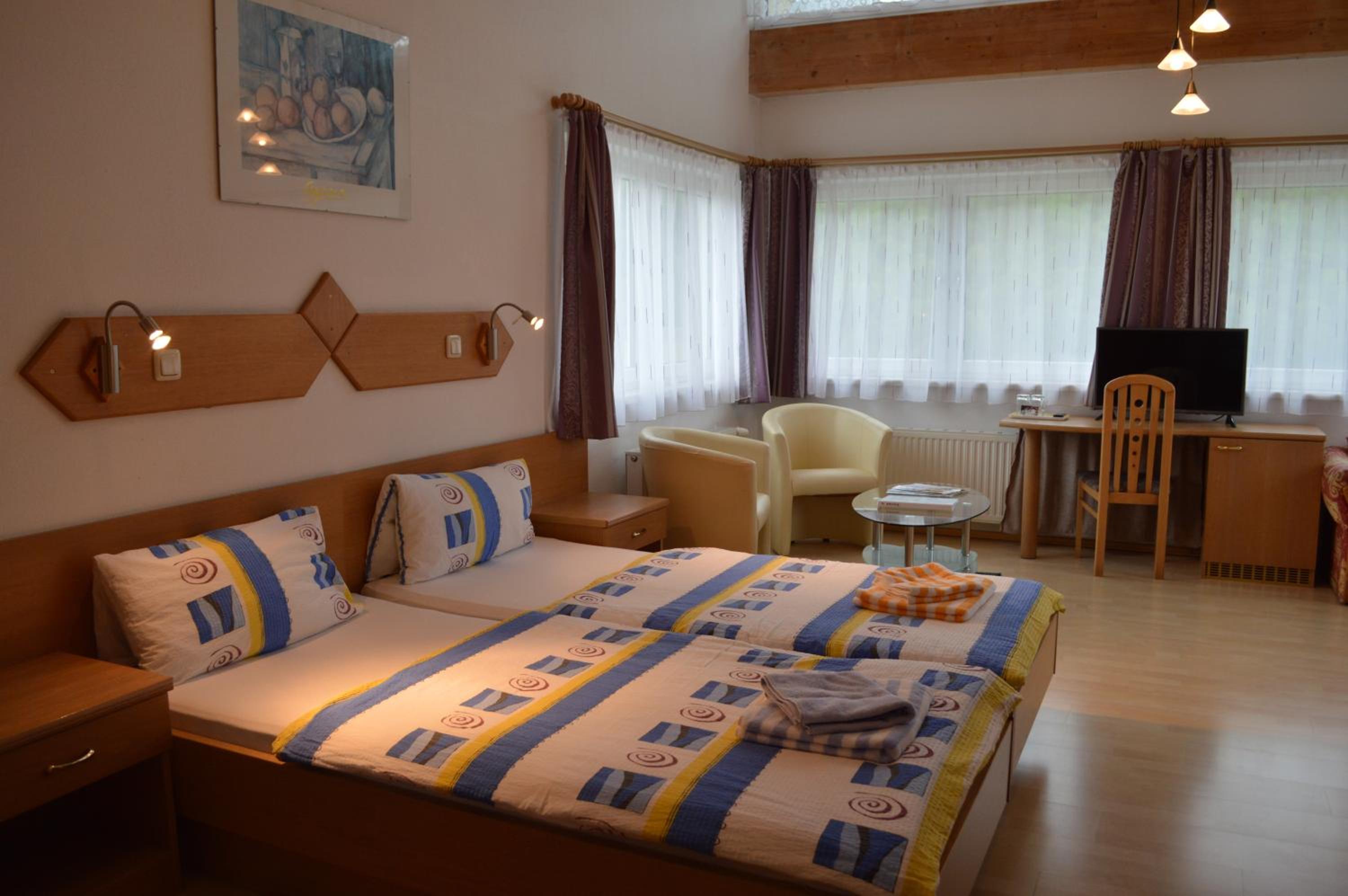 Triple Room - Photo 6