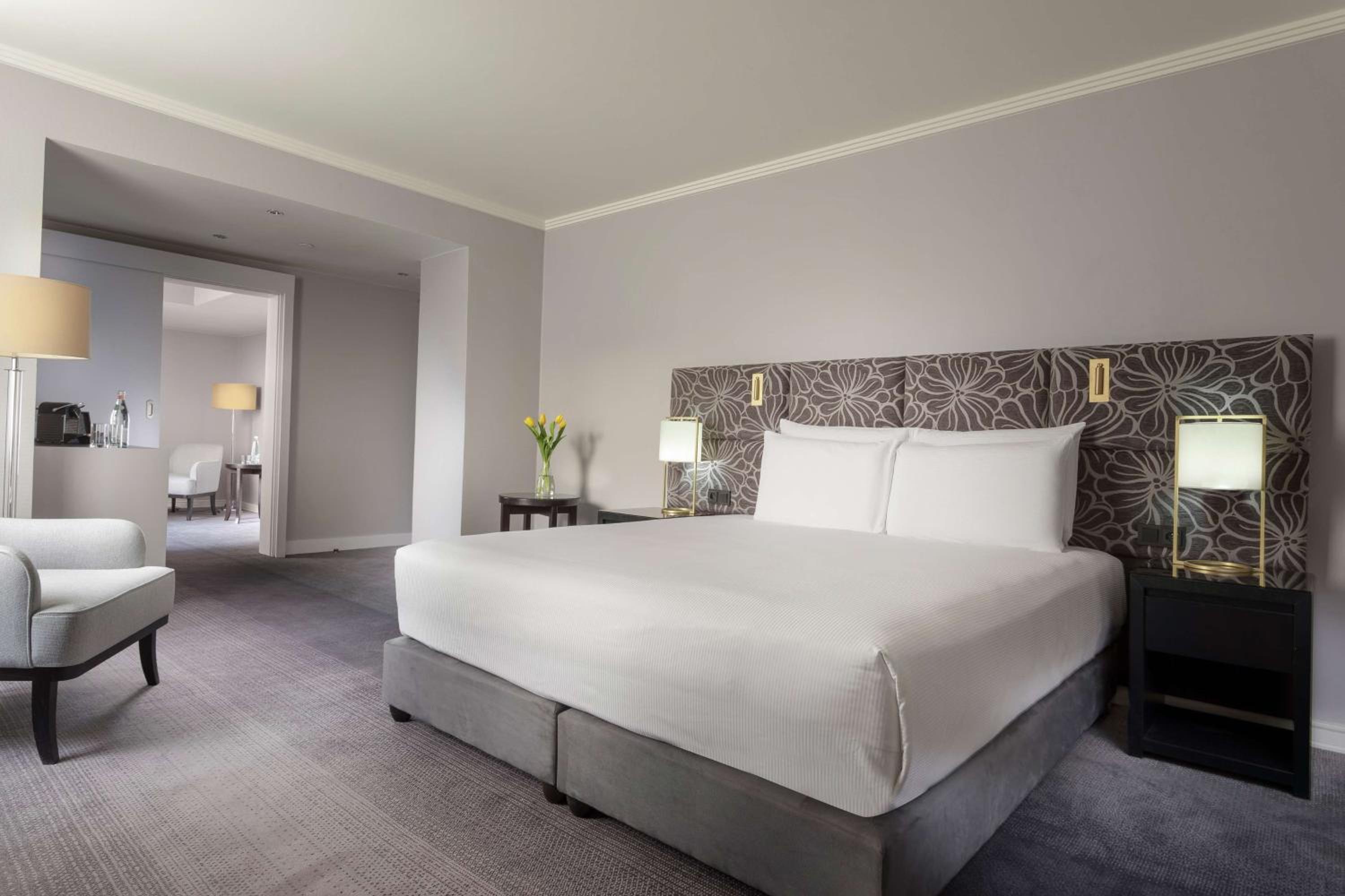 Family King Suite