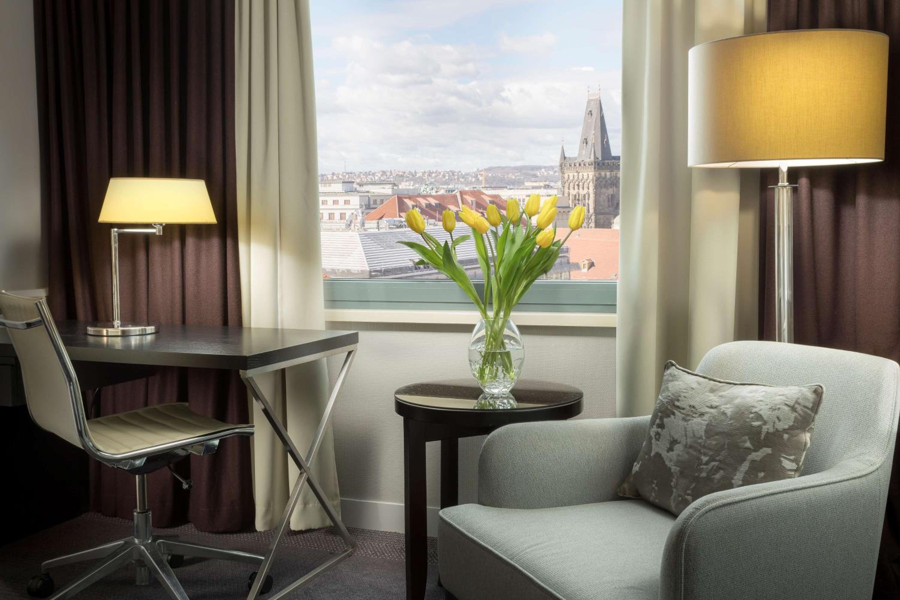 Deluxe Twin Room with City View