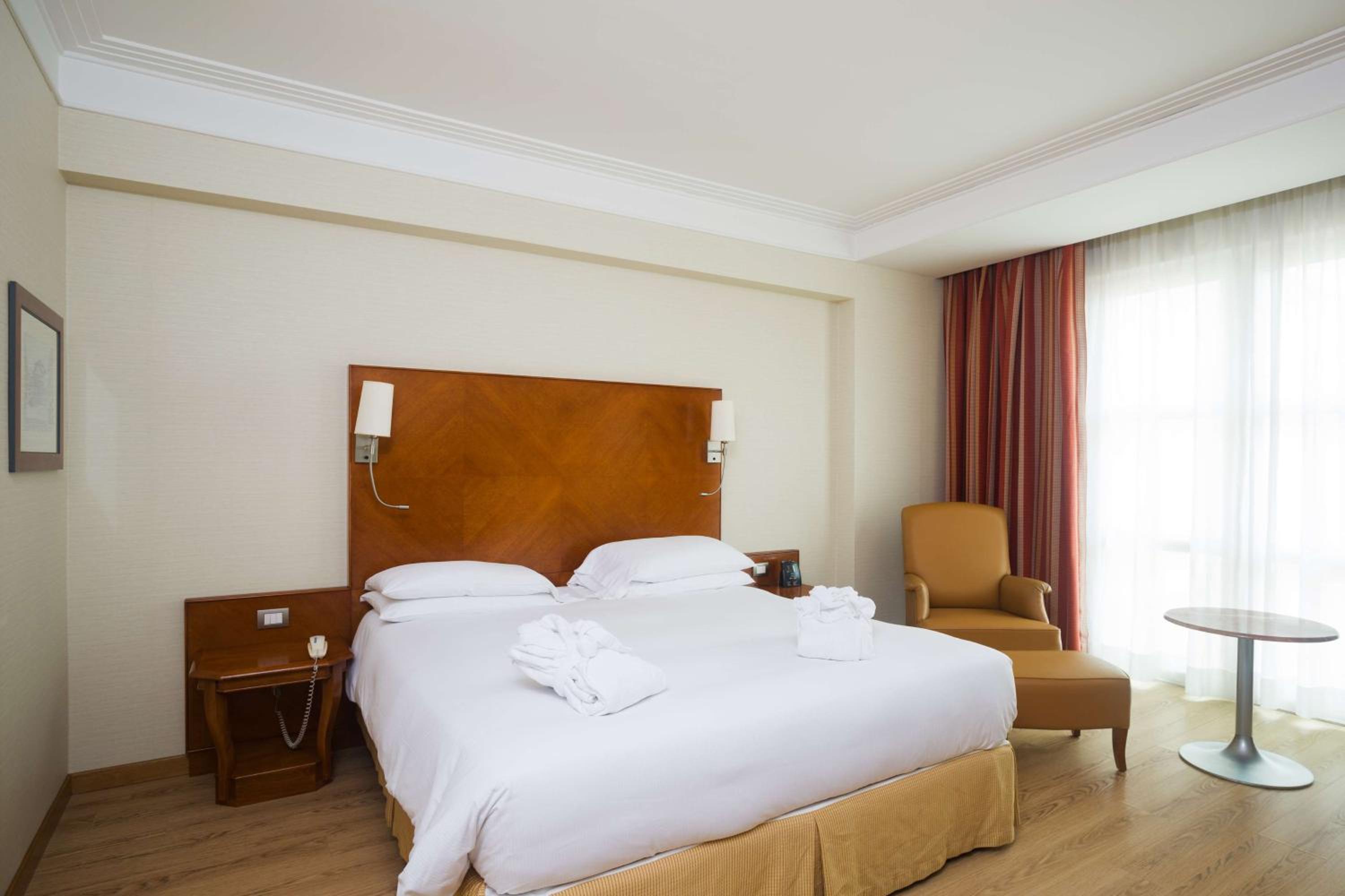 Executive King Room - Photo 1
