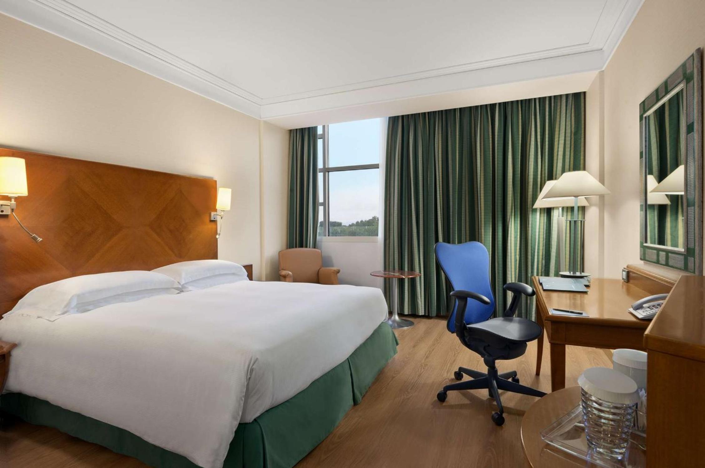 King Guest Room - Photo 1