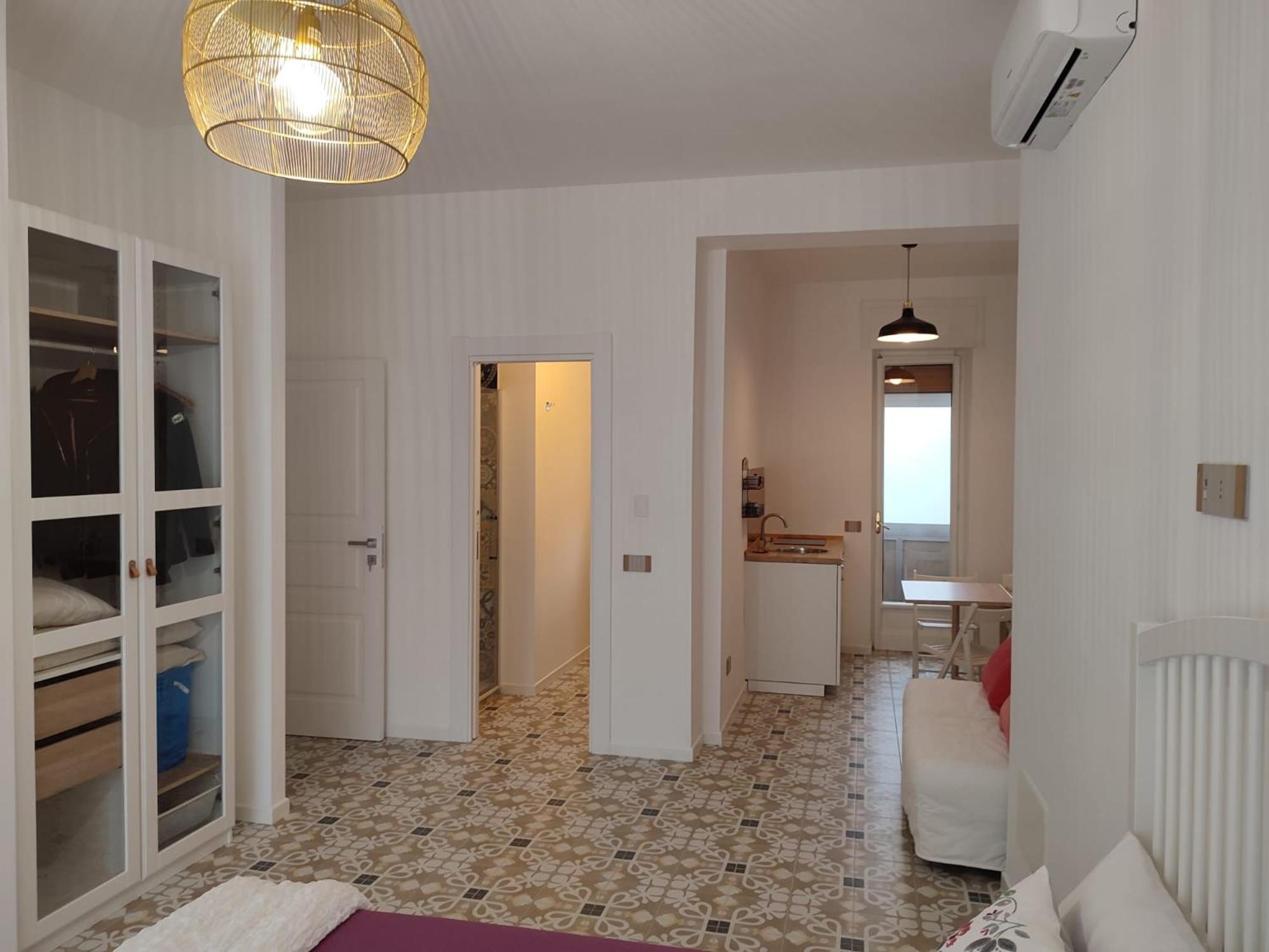 Family Suite with Balcony - Photo 11