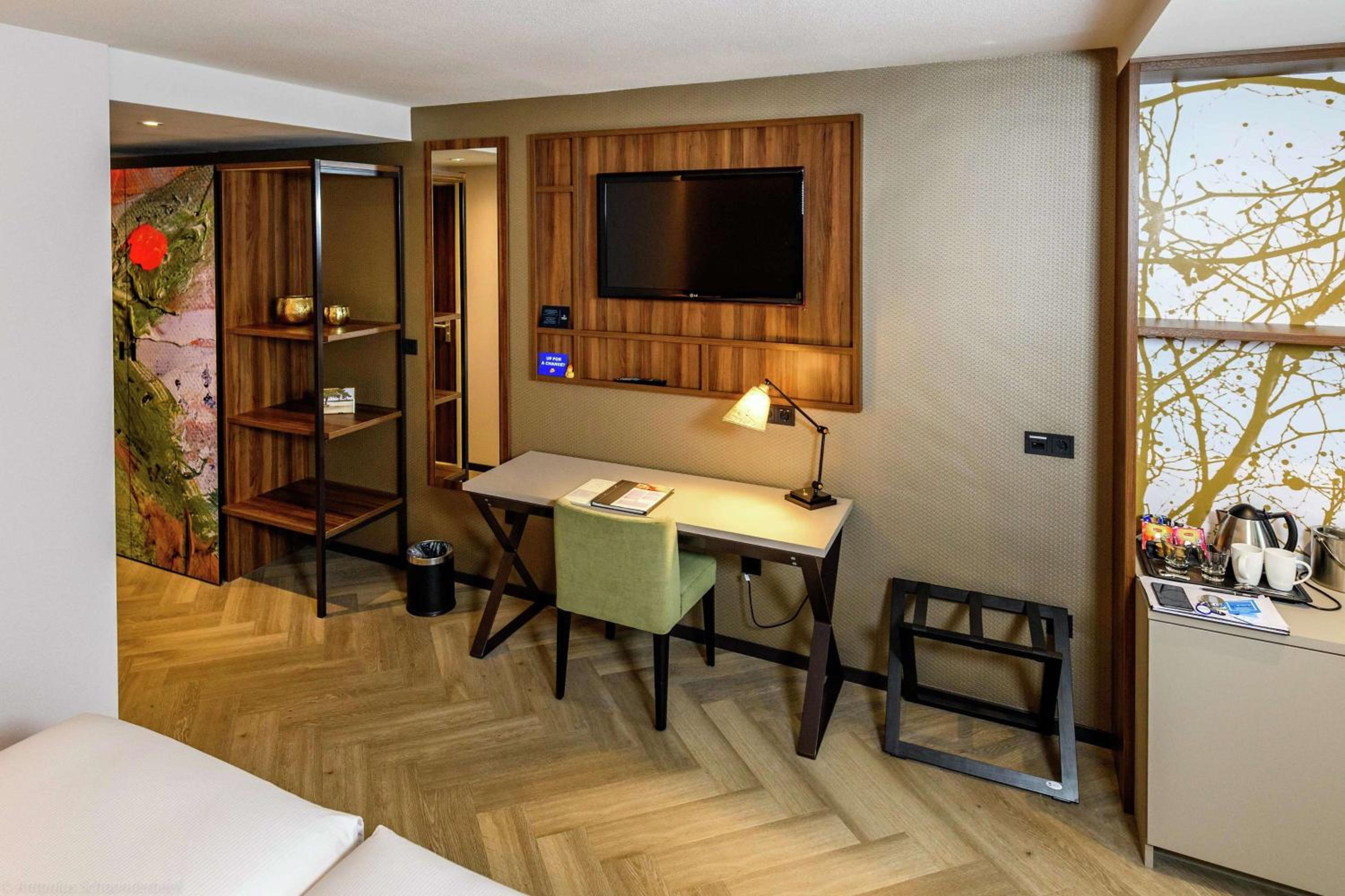 Twin Room - Photo 3