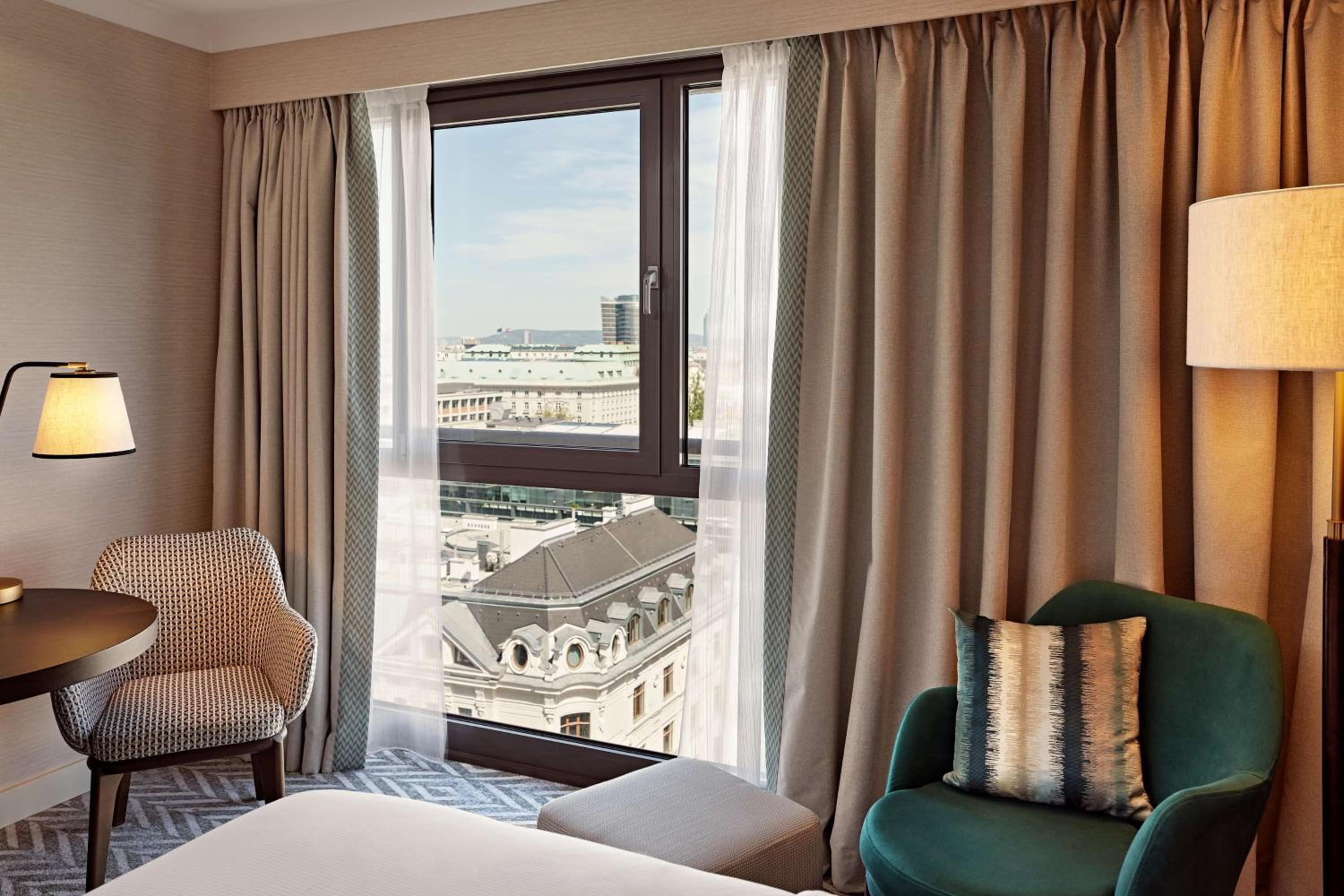 Twin Room with Panoramic View - Photo 5