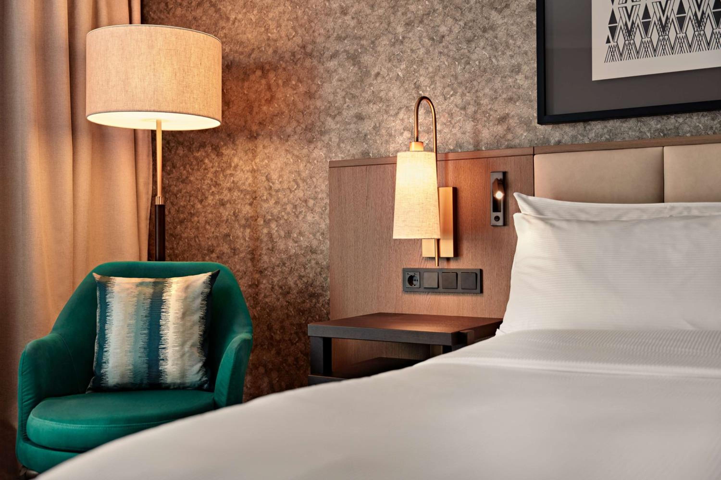 King Room with Panoramic View - Photo 1