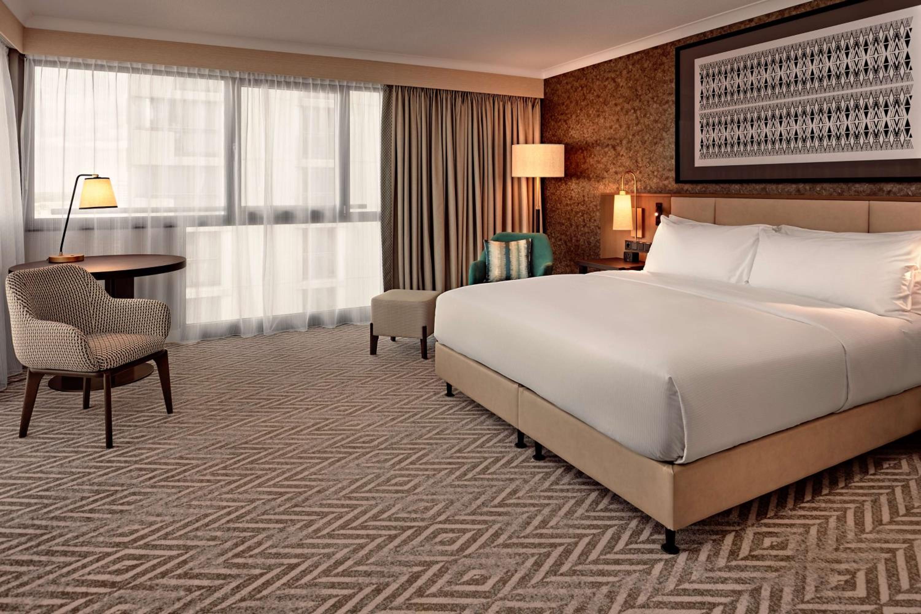 Corner King Room - Photo 9
