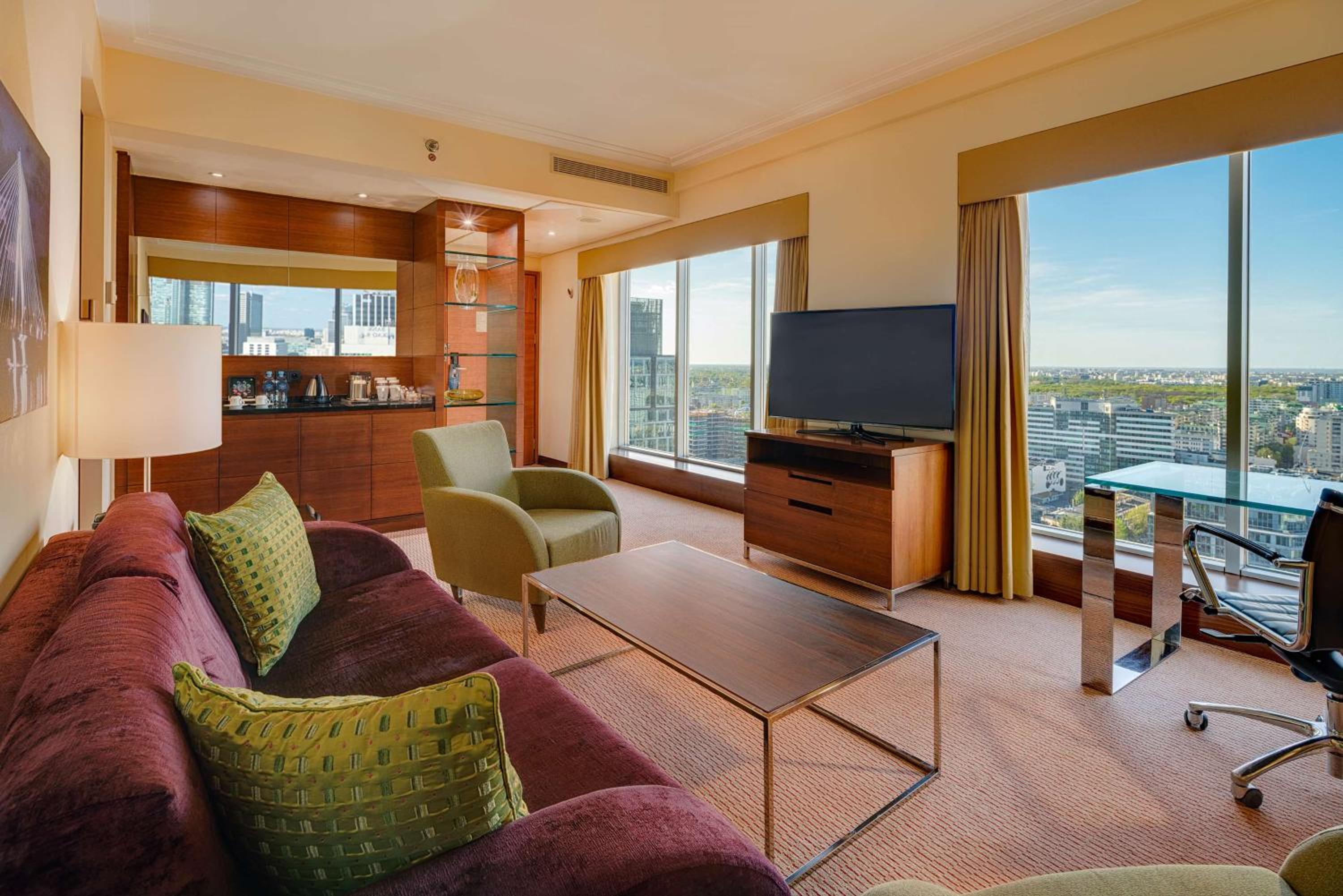 Executive Panoramic Suite - Photo 1