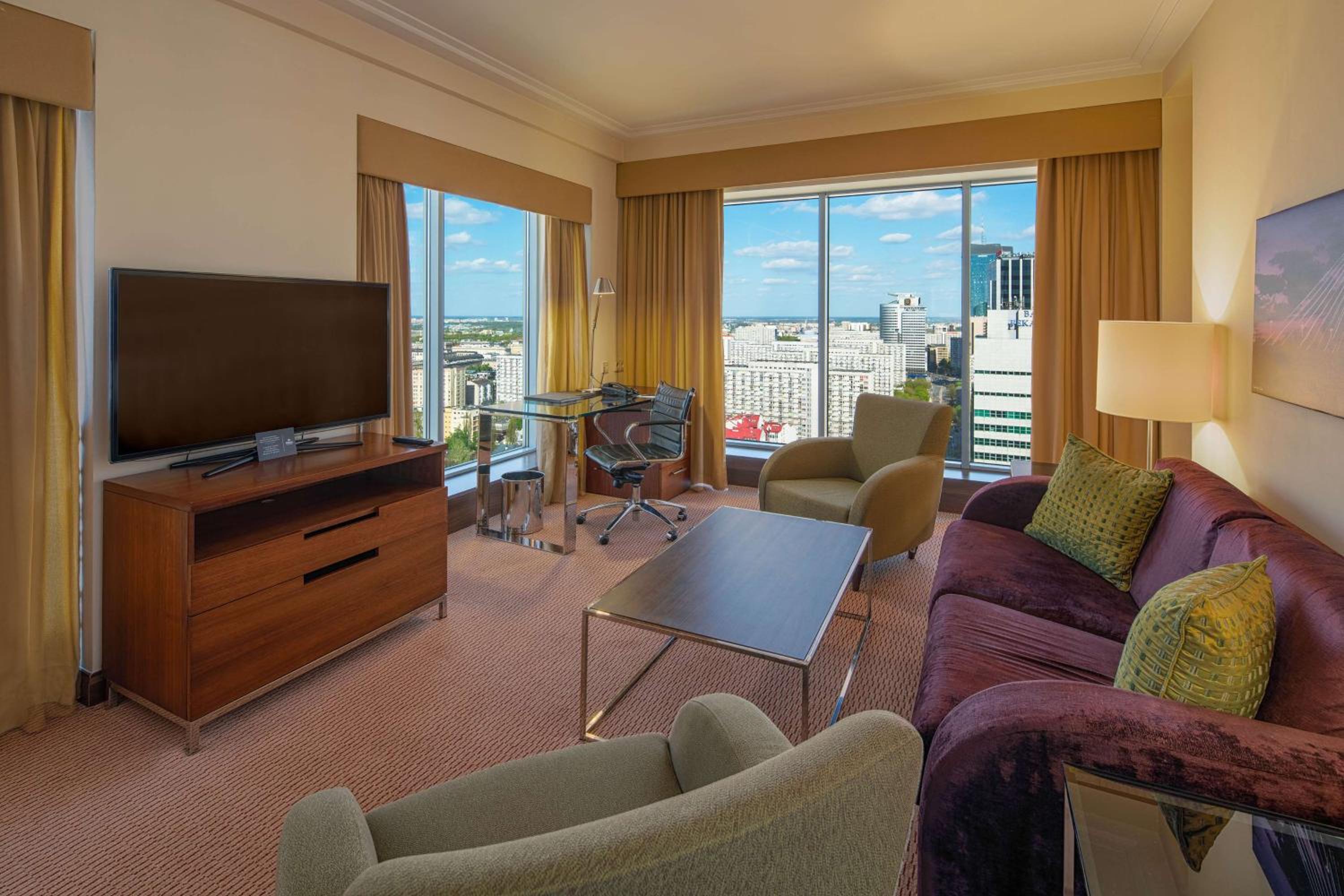 Executive Panoramic Suite - Photo 5