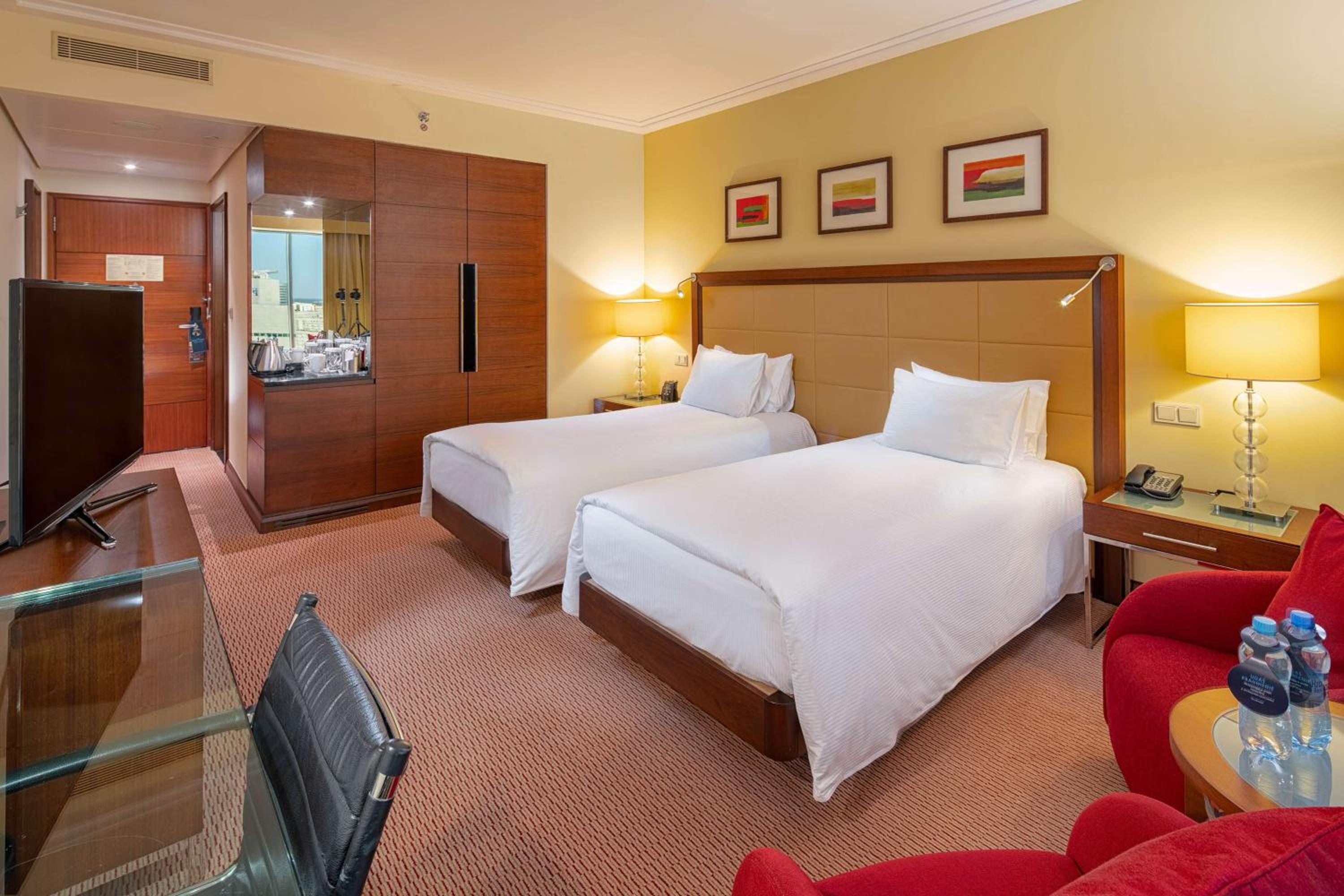 Twin Room - Photo 2
