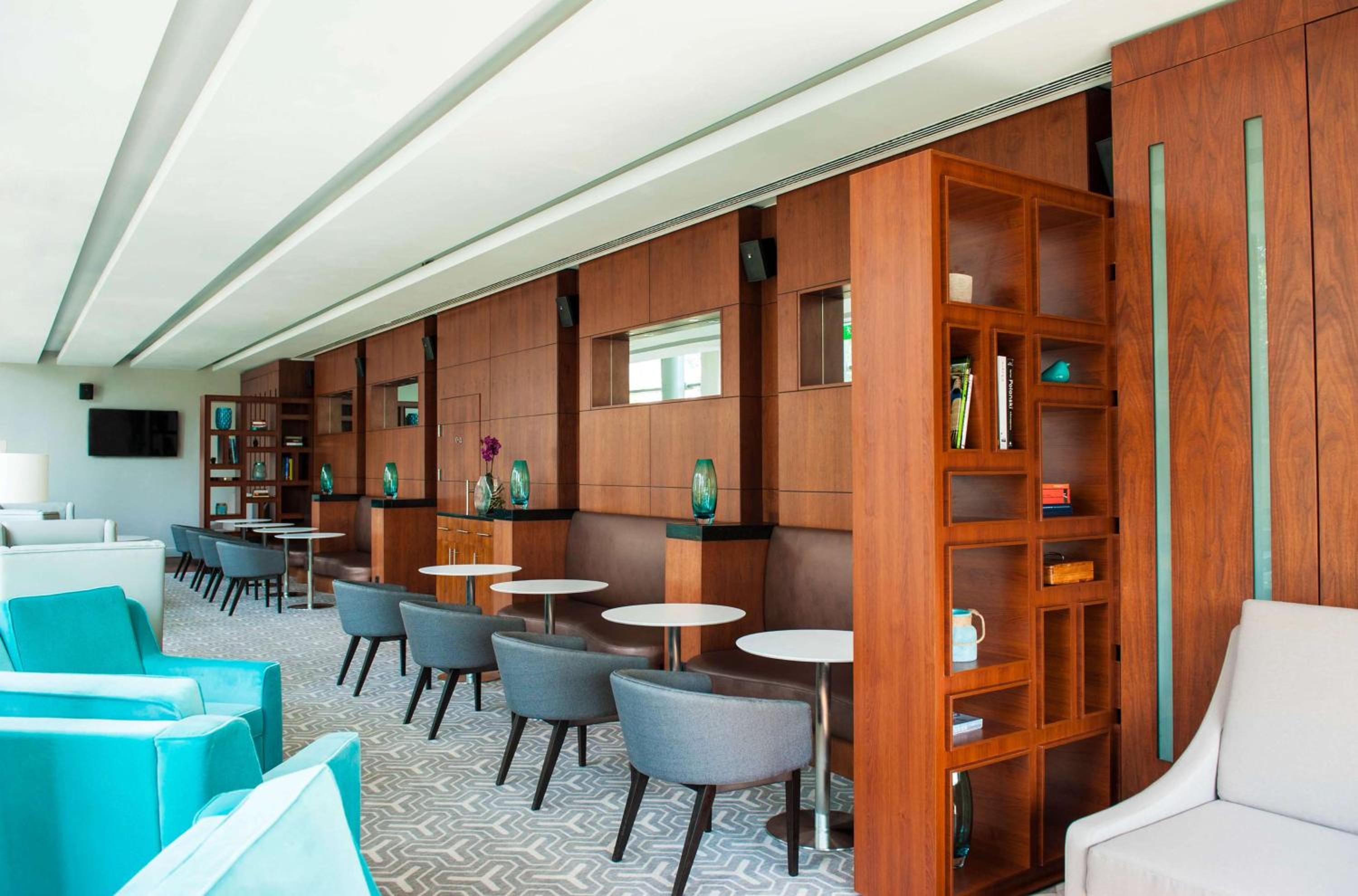 Executive King Room - Photo 8