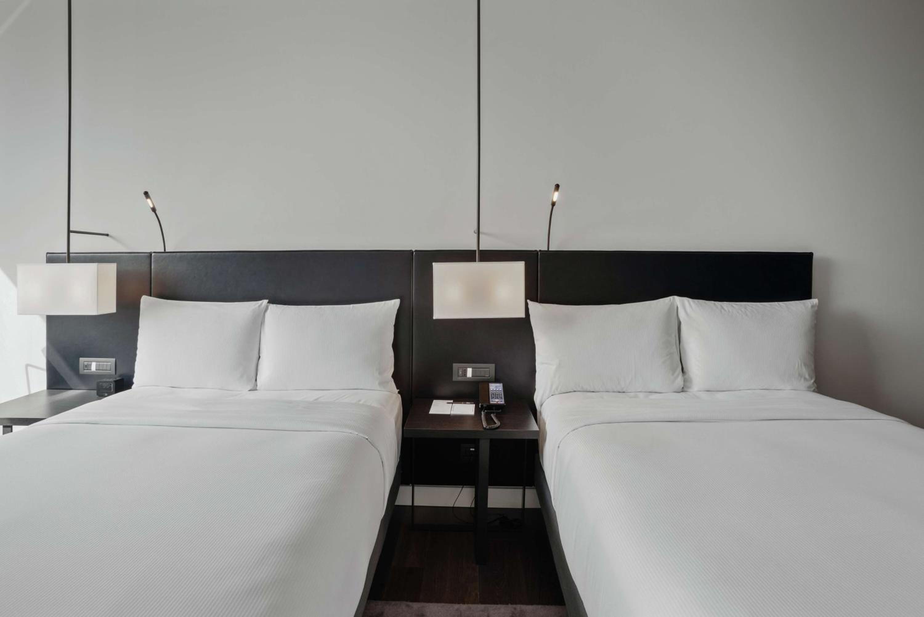 Twin Deluxe Room with City View