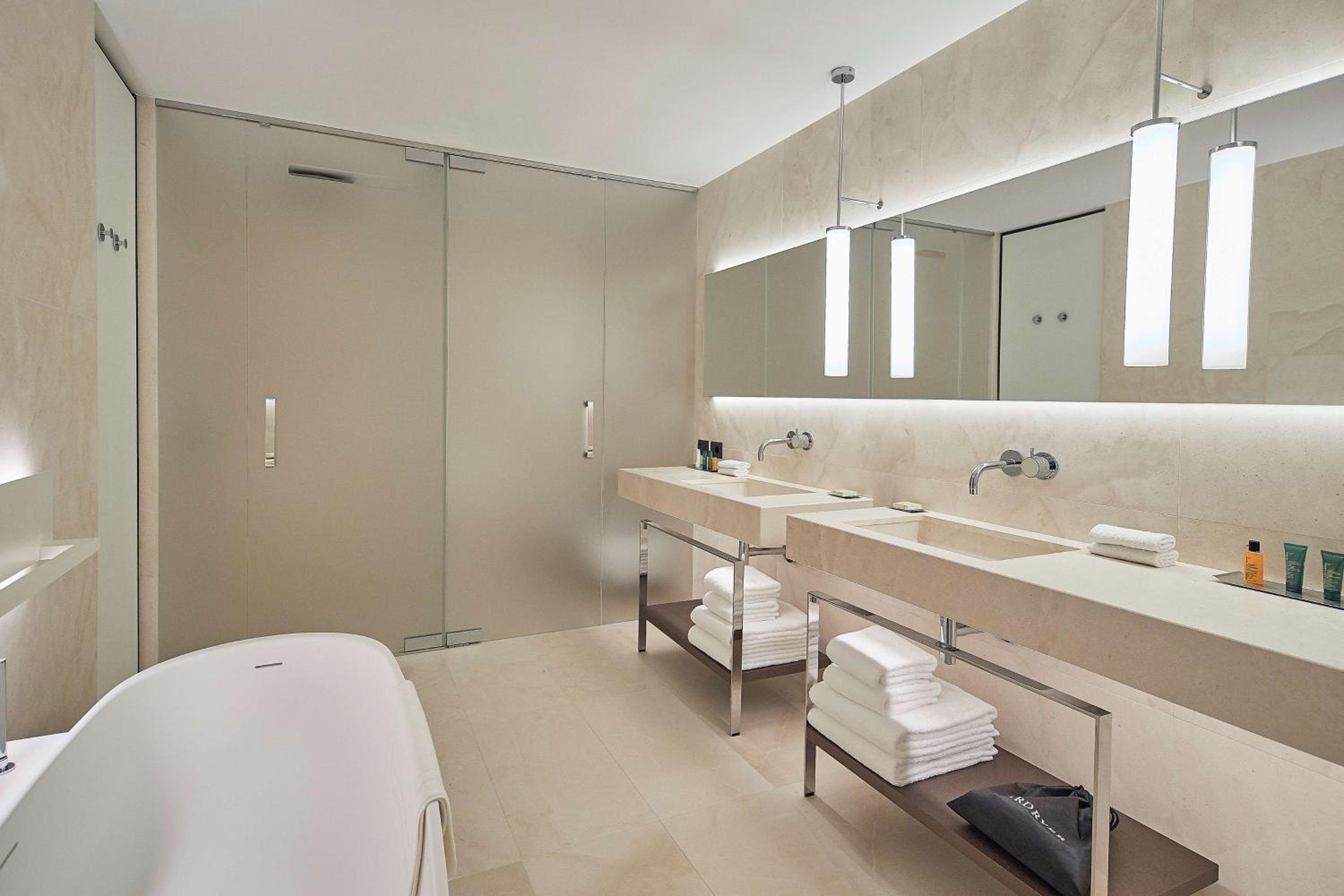 Family Junior Suite thumbnail 6